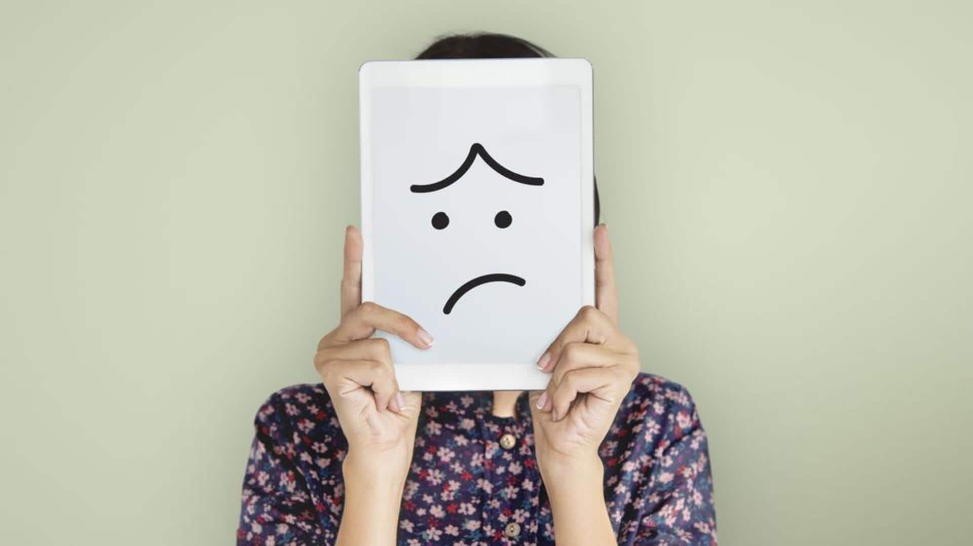 हर वक्त महसूस होता रहता है FOMO? बचने के लिए काम आएंगे ये टिप्स