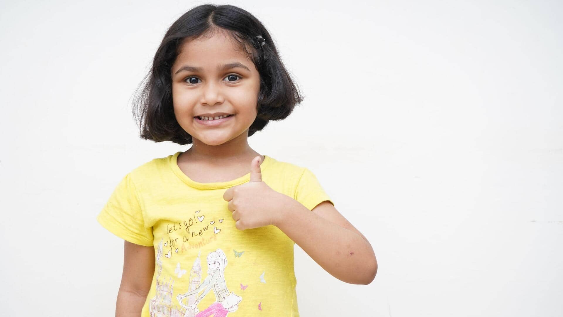बच्चों को किसी के घर जाने पर अनुशासित बनाए रखने के लिए अपनाएं ये 5 तरीके
