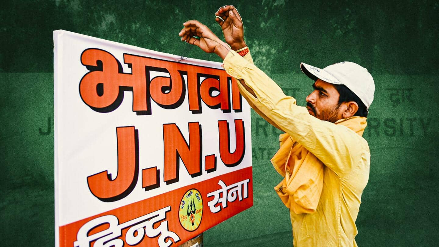 छात्रों के बीच झड़प के बाद अब JNU के बाहर लगाए गए भगवा झंडे और पोस्टर