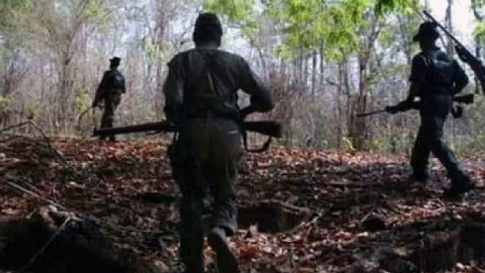 डेढ़ करोड़ के इनामी नक्सली देवजी के आत्मसमर्पण की खबरें, साथी संग्राम ने भी डाले हथियार