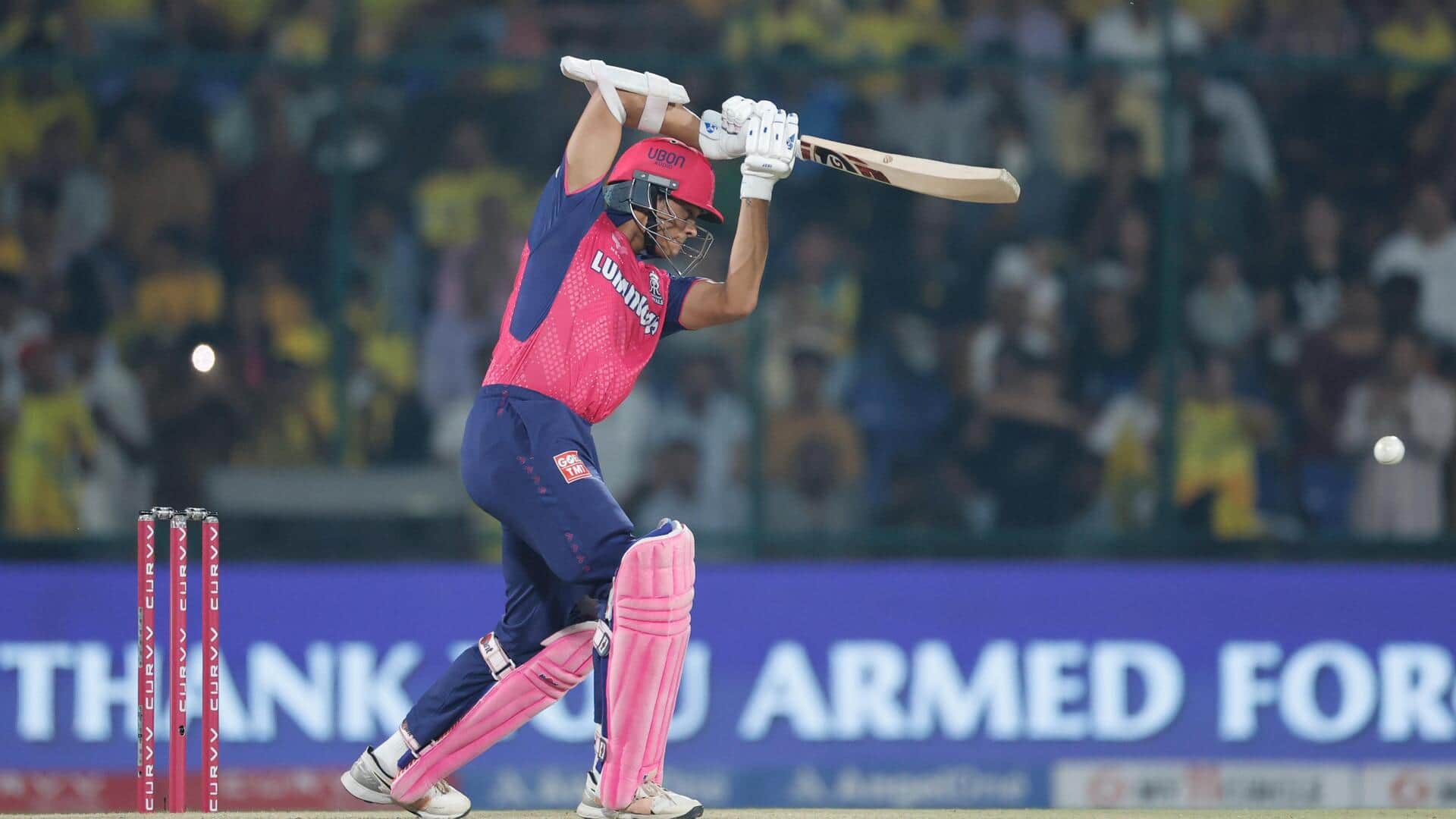 IPL: इन बल्लेबाजों ने लगातार 3 सीजन में 150+ की स्ट्राइक रेट से 400+ रन बनाए IPL: इन बल्लेबाजों ने लगातार 3 सीजन में 150+ की स्ट्राइक रेट से 400+ रन बनाए
