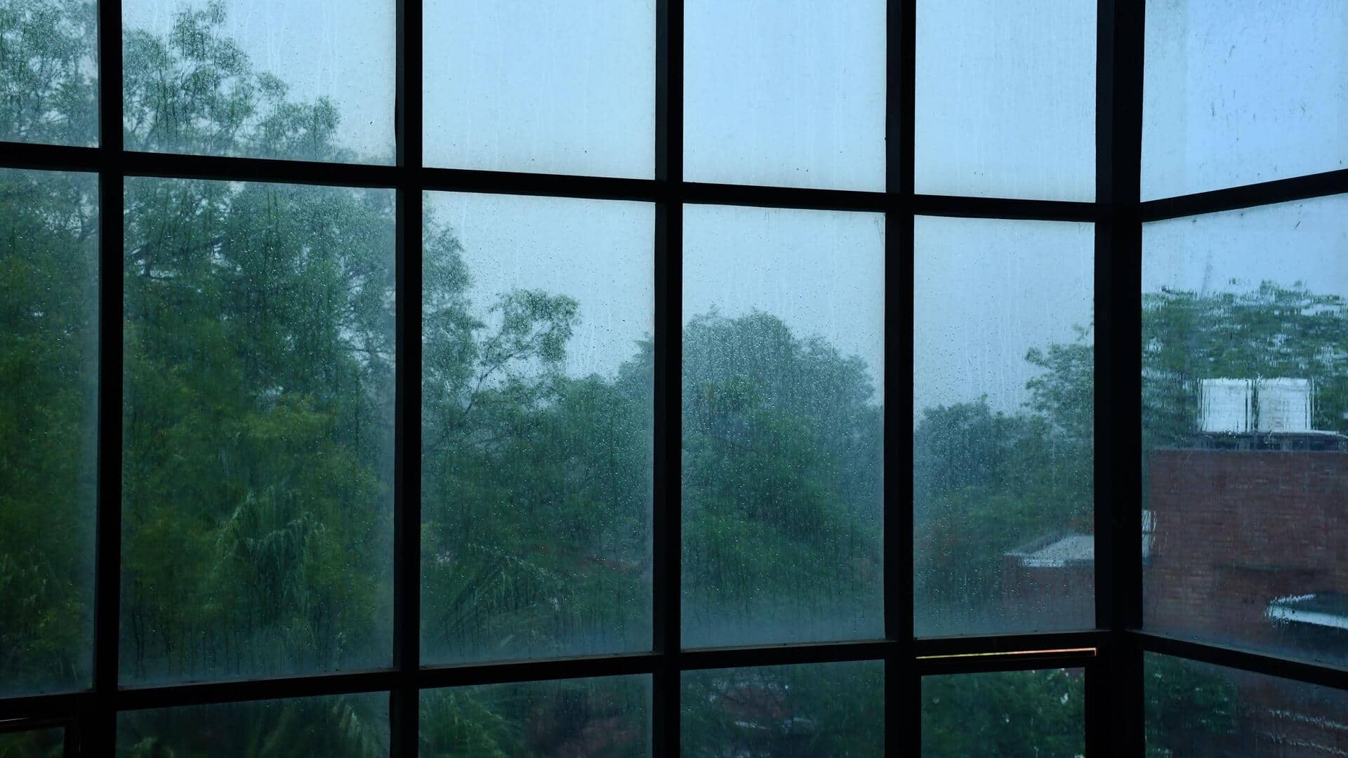 मानसून के दौरान खिड़कियों को पानी से सुरक्षित रखने के लिए अपनाएं ये 5 तरीके