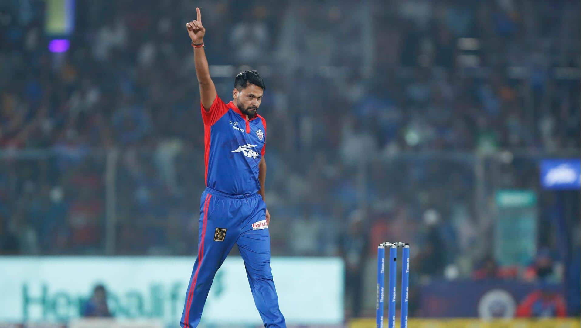 IPL 2025: दिल्ली कैपिटल्स के तेज गेंदबाज मुकेश कुमार पर लगा बड़ा जुर्माना, जानिए कारण IPL 2025: दिल्ली कैपिटल्स के तेज गेंदबाज मुकेश कुमार पर लगा बड़ा जुर्माना, जानिए कारण