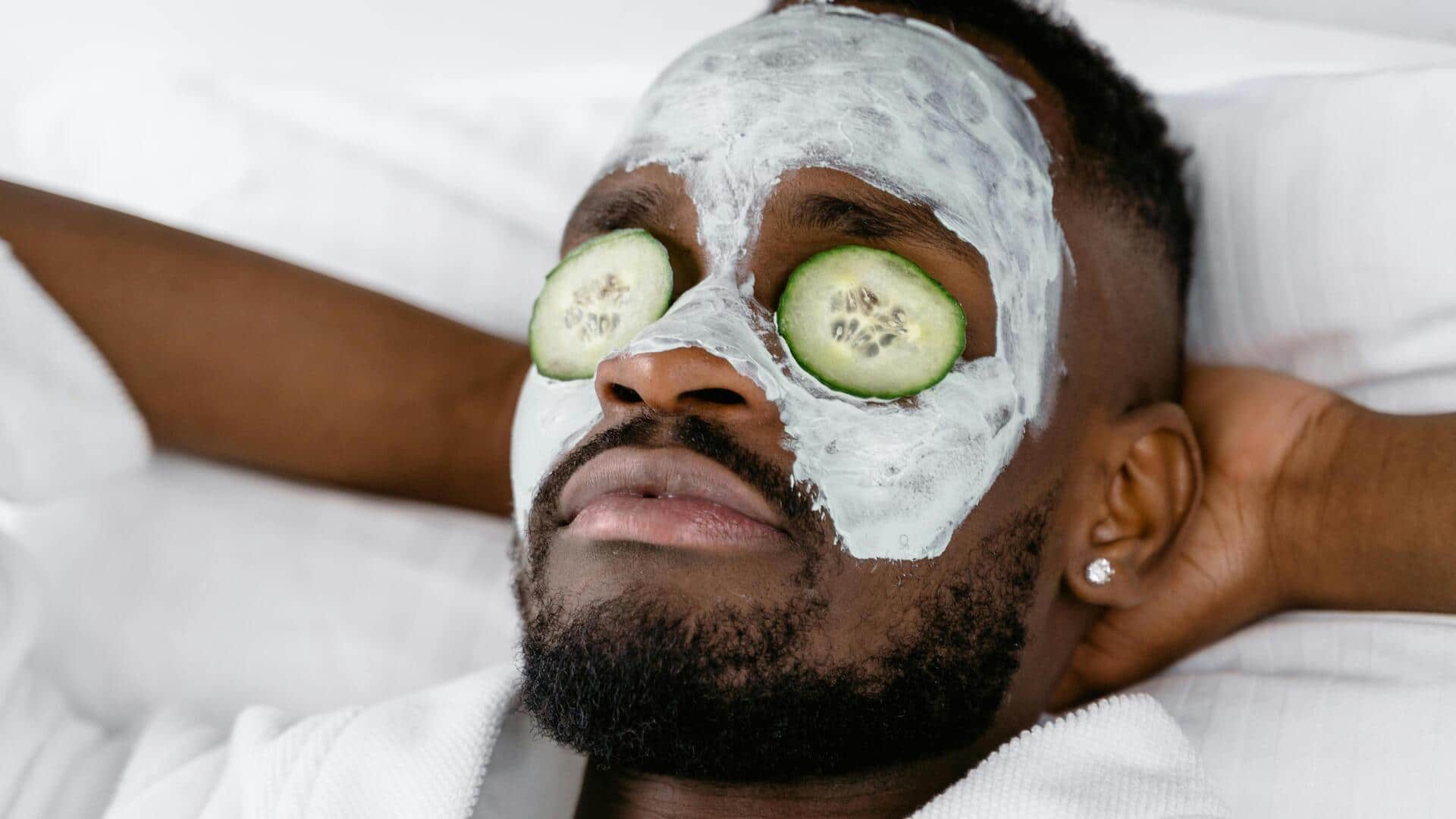 त्वचा को चमकदार बनाने में सहायक हैं खीरे के फेस पैक, जानें बनाने का तरीका