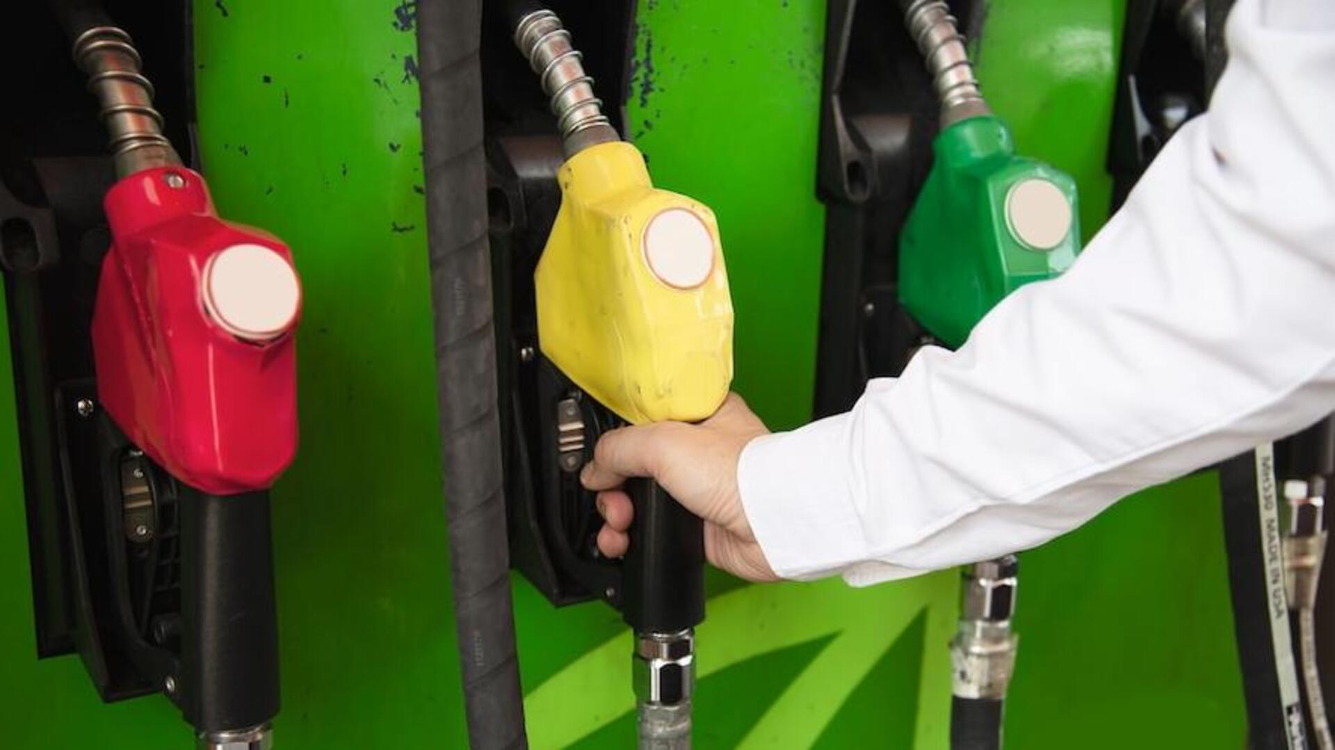पेट्रोल-डीजल की कीमतें: 26 मार्च के लिए ताजा भाव जारी, इन प्रदेशाें में बदले