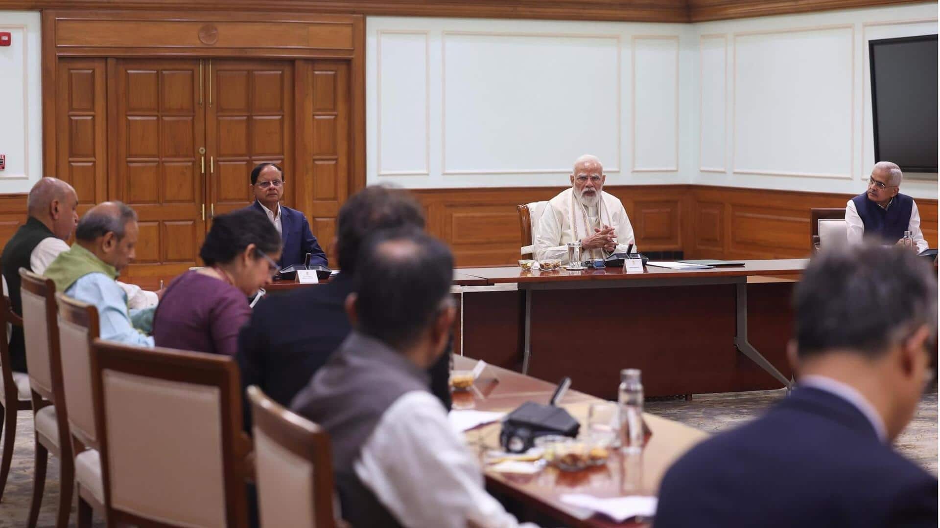 ईरान युद्ध के बीच प्रधानमंत्री मोदी ने ली आर्थिक सलाहकार परिषद की बैठक