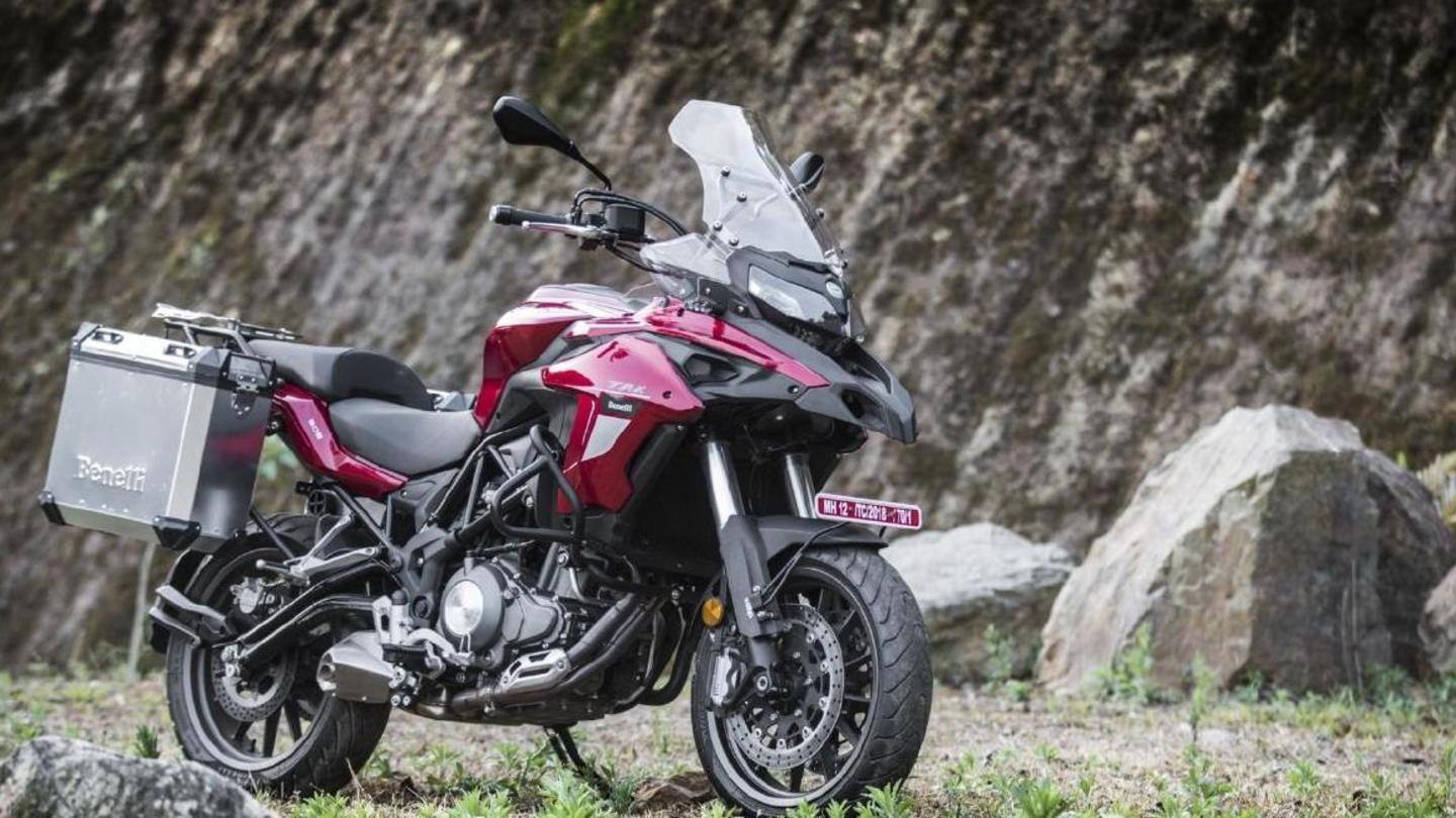 2021 कावासाकी निंजा 300 और बेनेली TRK 502X 2021 कावासाकी निंजा 300 और बेनेली TRK 502X
