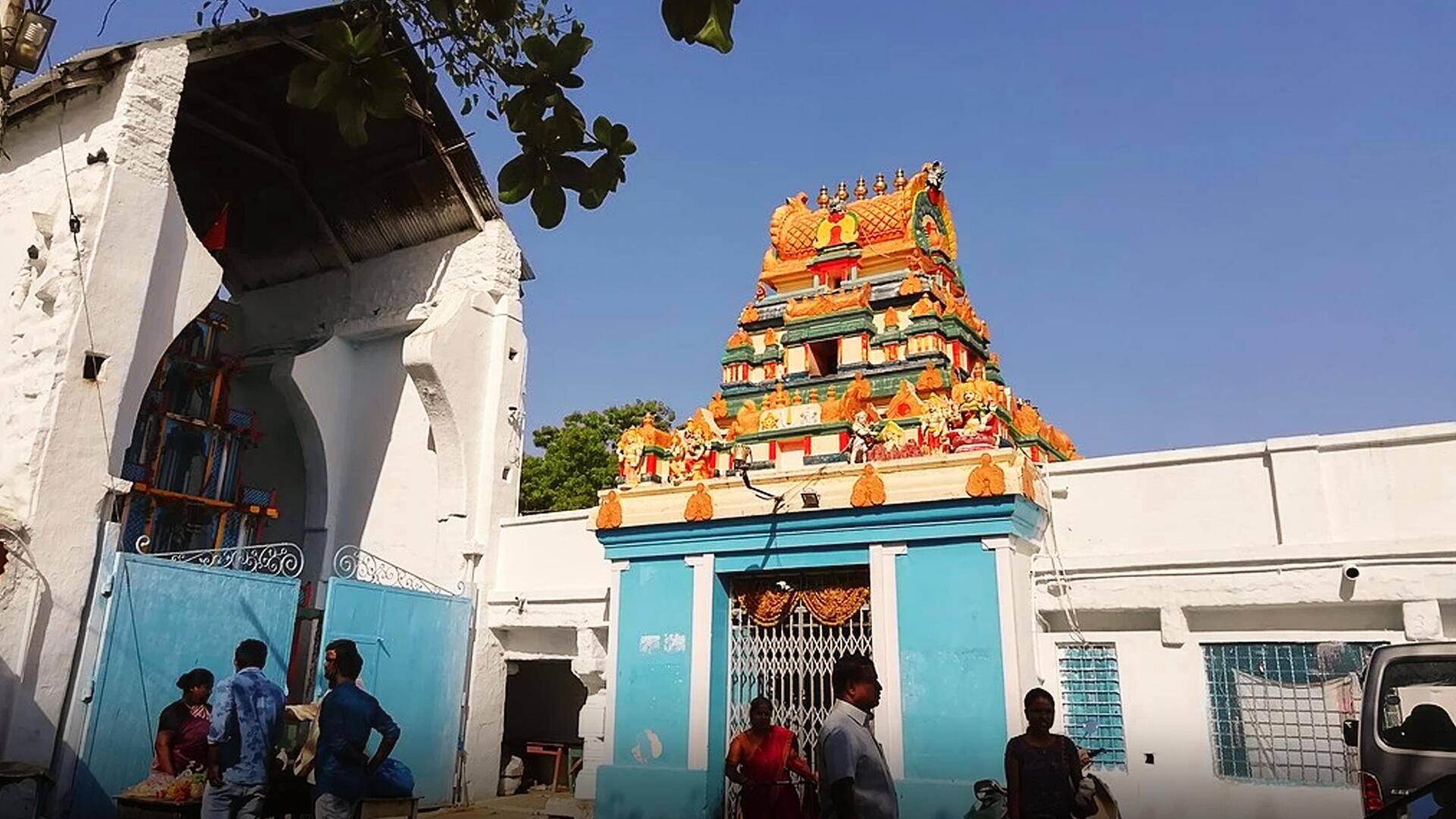 हैदराबाद के मंदिर में लाखों लोग लगाते हैं वीजा की अर्जी, कई की मनोकामना हुई पूरी