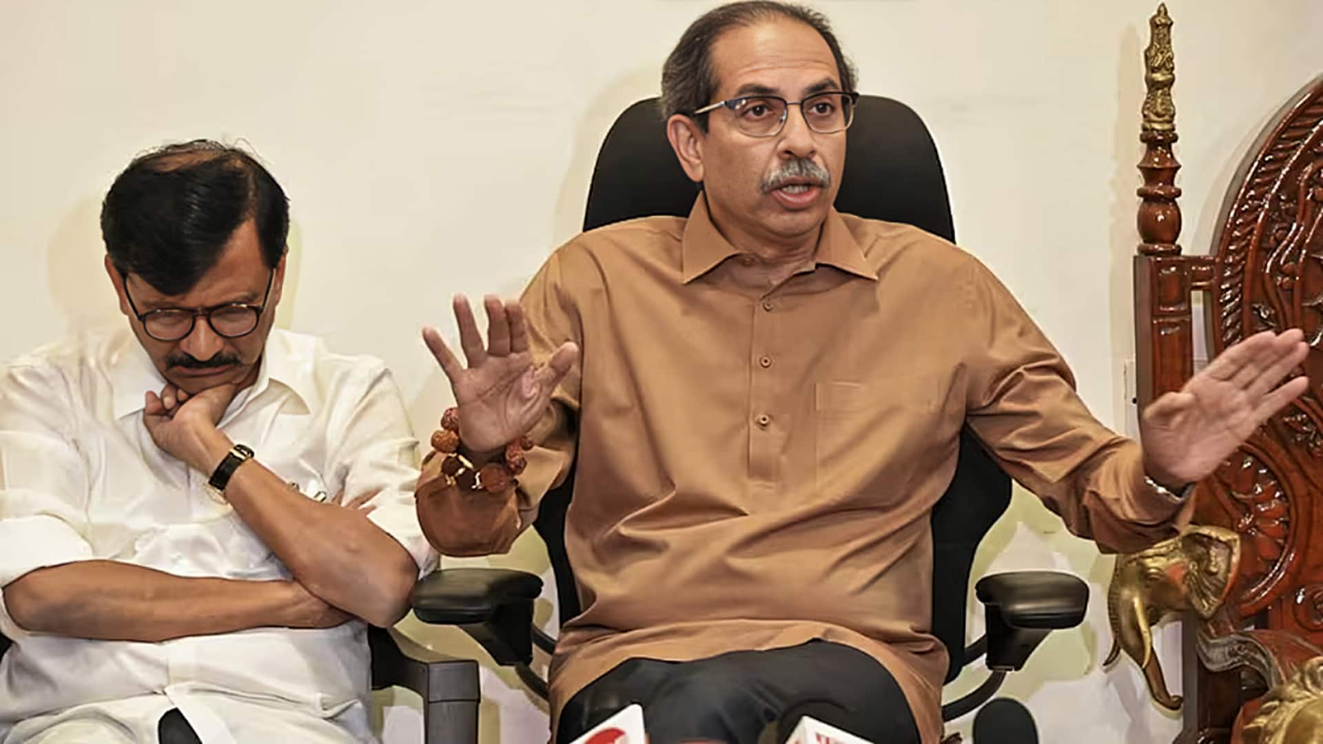दिल्ली में उद्धव ठाकरे ने बुलाई शिवसेना की संसदीय दल की बैठक, 6 सांसद गायब
