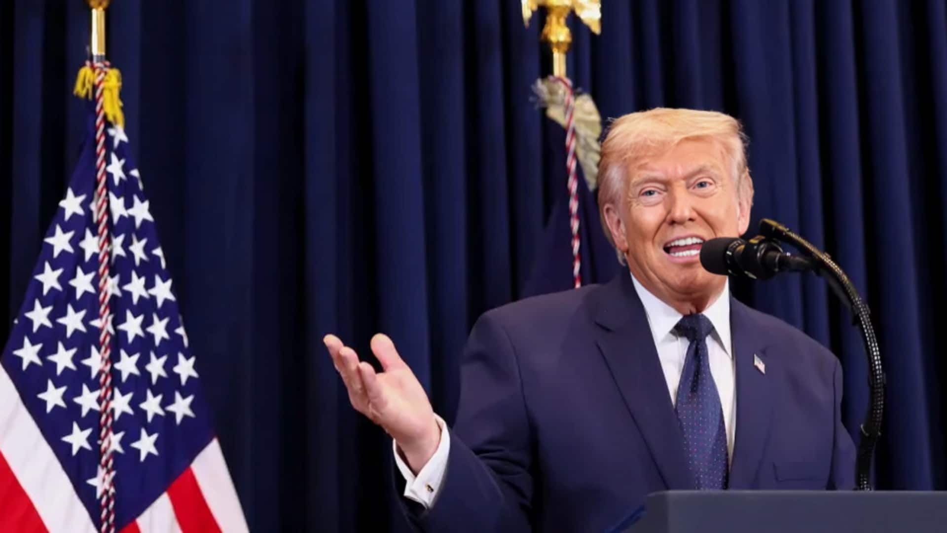 ट्रंप ने होर्मुज में जहाज आवाजाही में मदद का प्रस्ताव दिया, कहा- ईरान पुनर्निर्माण शुरू करे