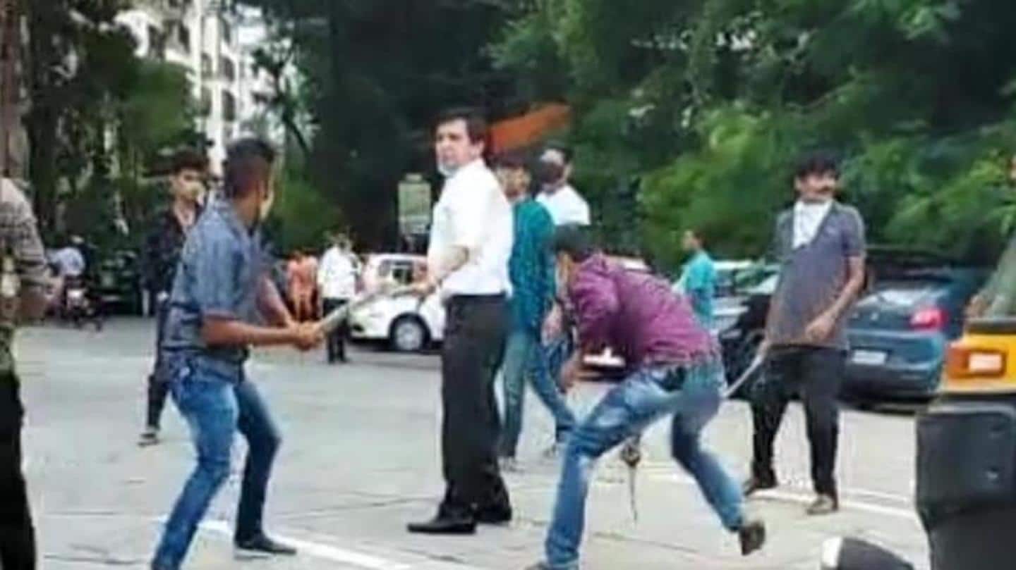 मुंबई में सरेआम वकील पर तलवारों से हमला, तीन गिरफ्तार