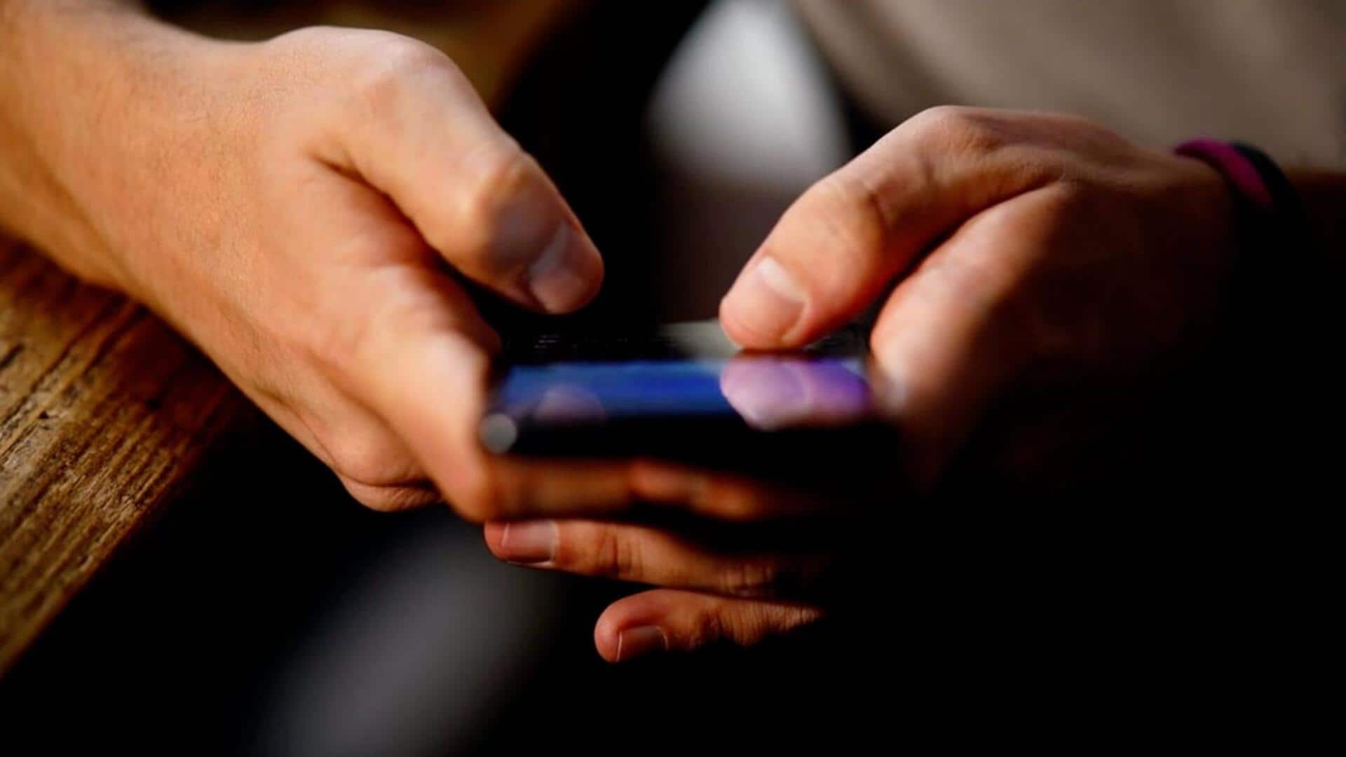 अपने फोन के स्पीकर कैसे साफ करें?