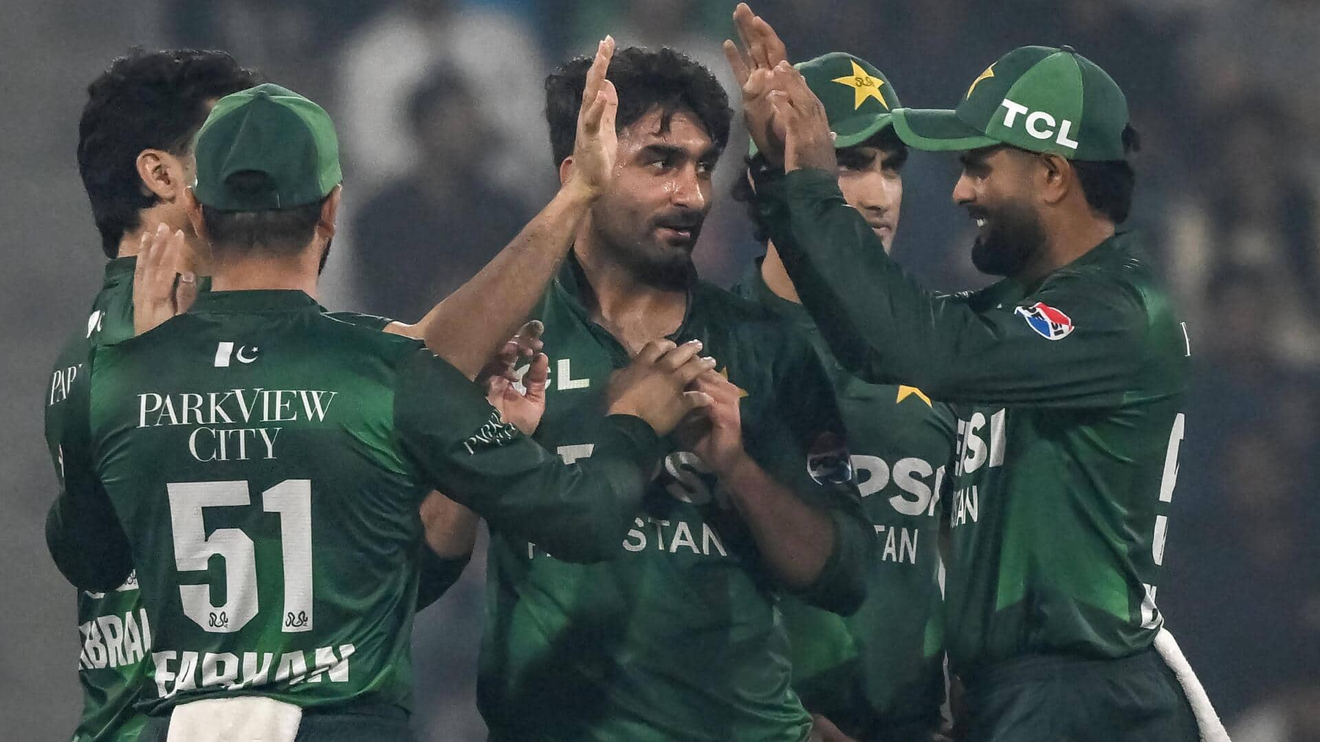 पाकिस्तान ने दूसरे टी-20 में दक्षिण अफ्रीका को 9 विकेट से हराया, ये बने रिकॉर्ड्स  पाकिस्तान ने दूसरे टी-20 में दक्षिण अफ्रीका को 9 विकेट से हराया, ये बने रिकॉर्ड्स