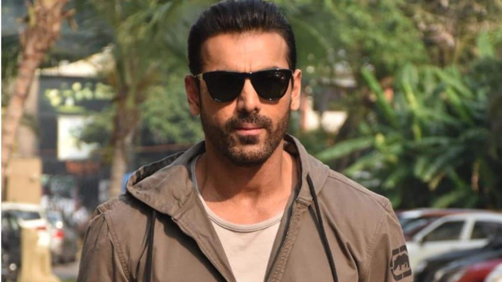 जॉन अब्राहम 53 की उम्र में भी हैं बेहद फिट, जानिए कैसा है उनका डाइट प्लान