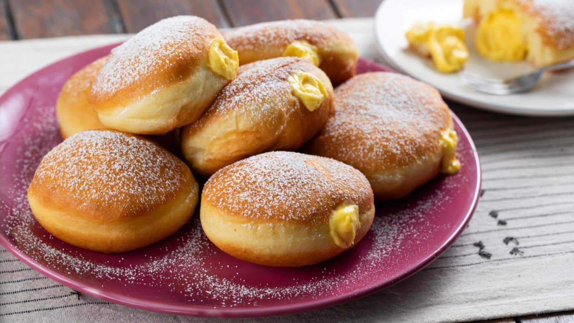 इटली का खास डेजर्ट है बोंबोलोनी, जानिए इसे घर पर बनाने की आसान रेसिपी