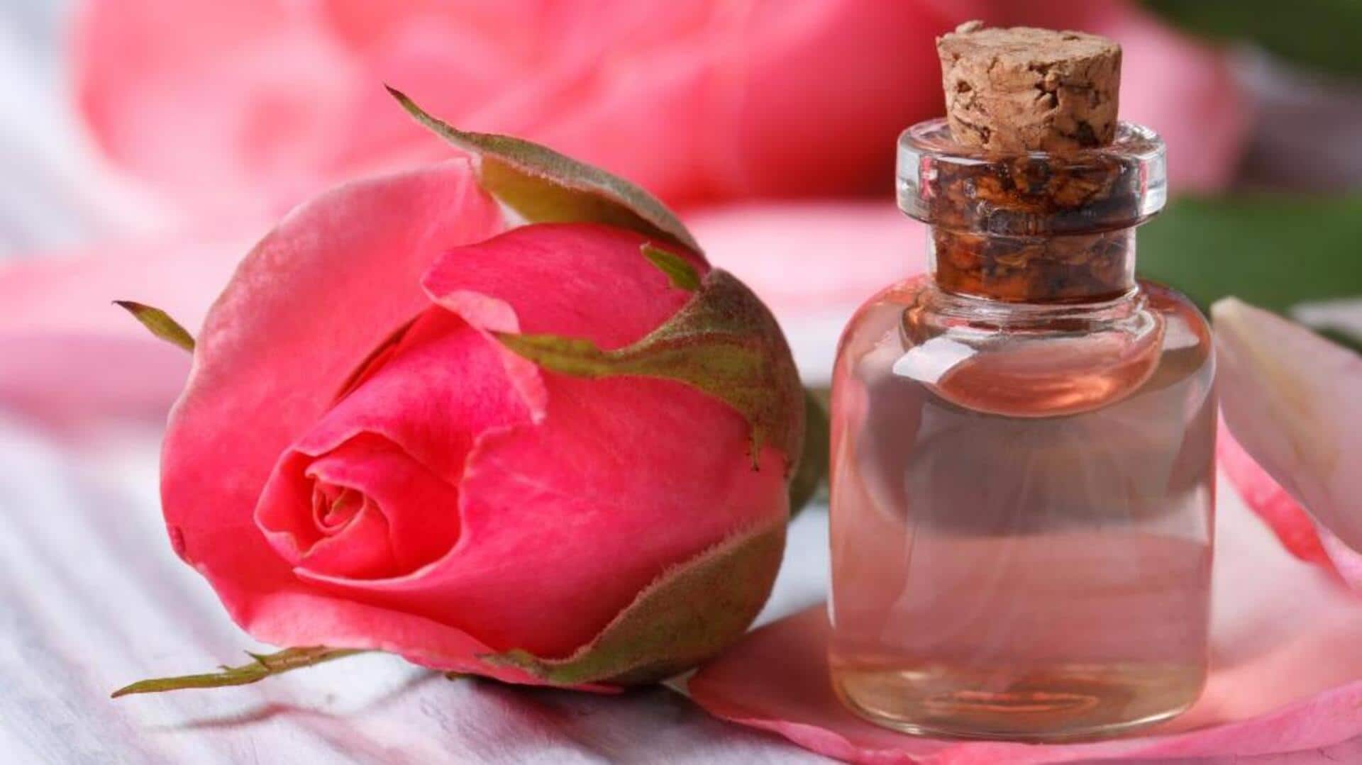 चेहरे पर रोजाना रात को गुलाब जल लगाकर सोने से मिल सकते हैं ये फायदे