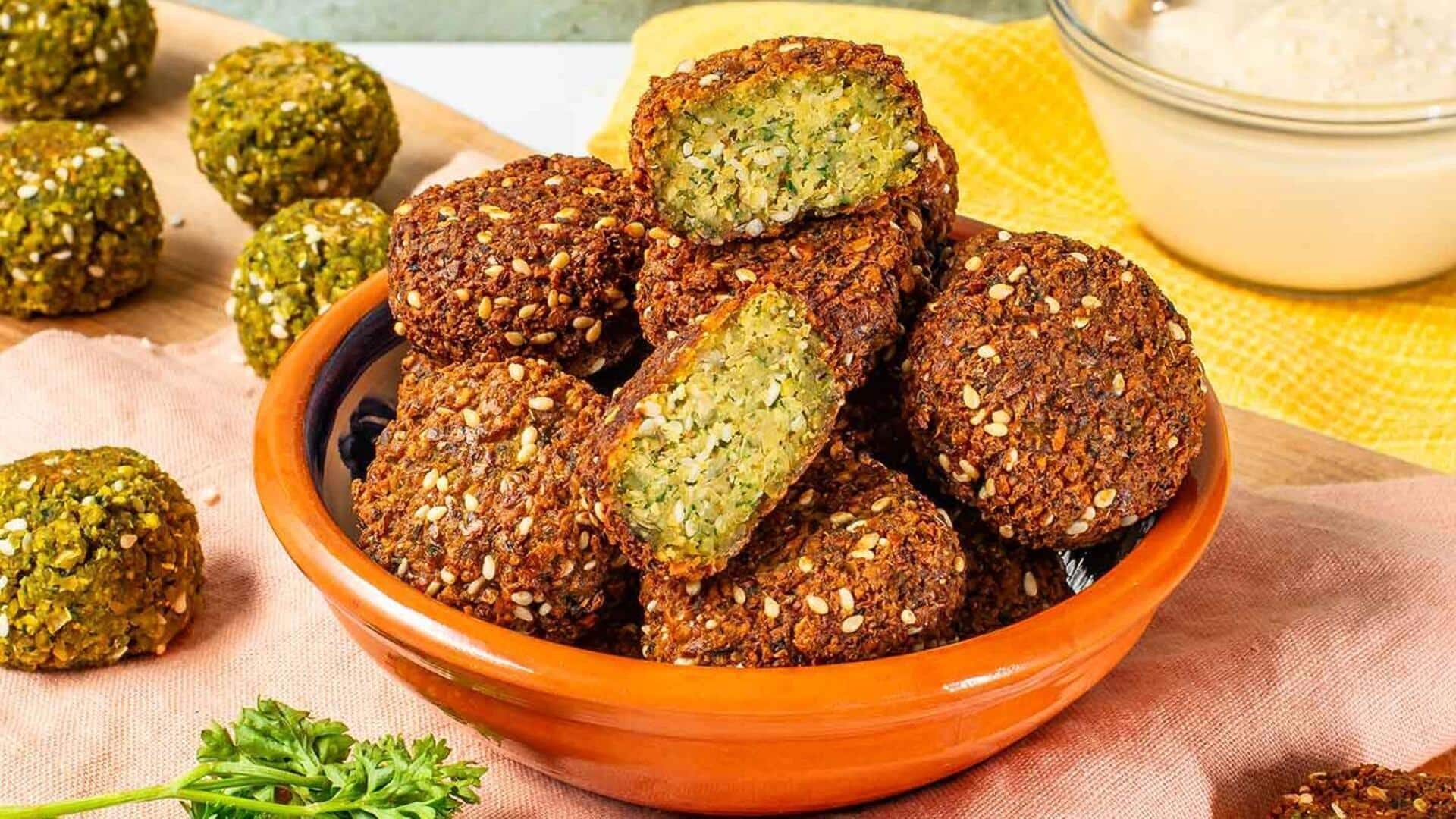 मध्य पूर्व का हिस्सा होने के नाते यहां बनते हैं ये 4 प्रसिद्ध व्यंजन