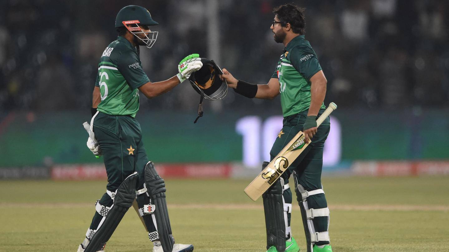 पाकिस्तान बनाम ऑस्ट्रेलिया: दूसरा वनडे जीतकर पाकिस्तान ने बराबर की सीरीज, मैच में बने ये रिकॉर्ड्स