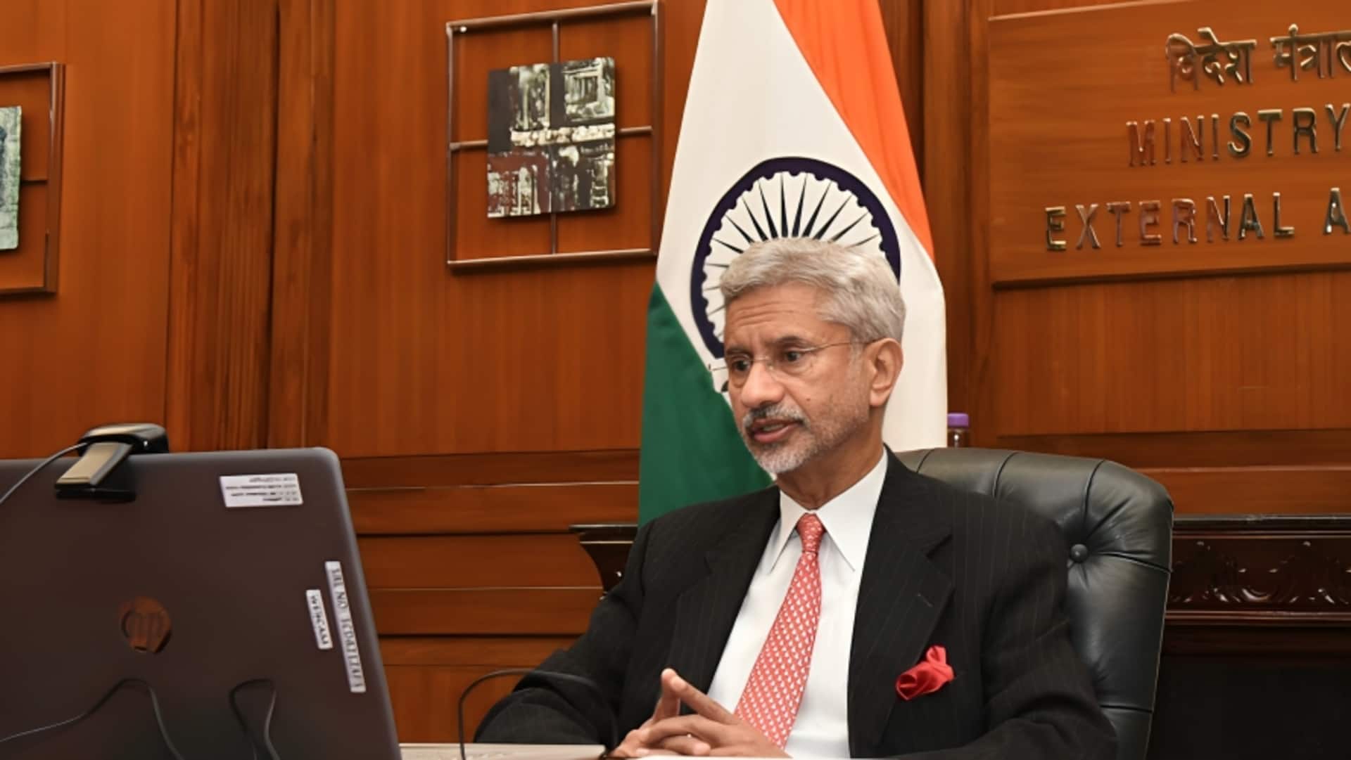 भारत ने इजरायल और ईरान के बीच तनाव पर चिंता जताई, दोनों से शांति की अपील भारत ने इजरायल और ईरान के बीच तनाव पर चिंता जताई, दोनों से शांति की अपील