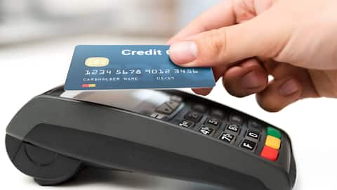 आप क्रेडिट कार्ड की सीमा से अधिक खर्च करते हैं तो क्या होगा?