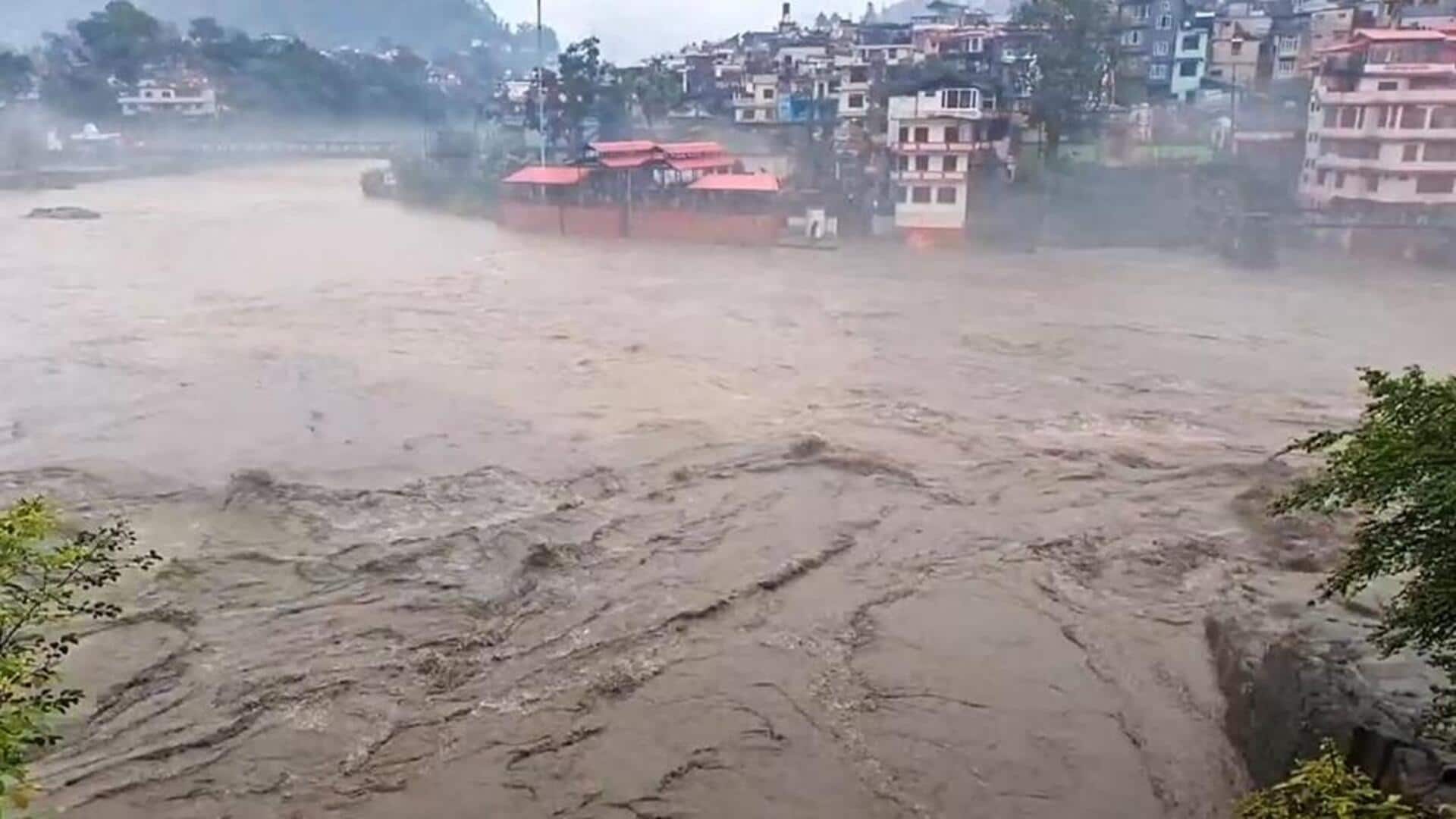 पहाड़ी राज्यों में नहीं थम रहा बारिश का कहर, दिल्ली में रूठा मानसून 