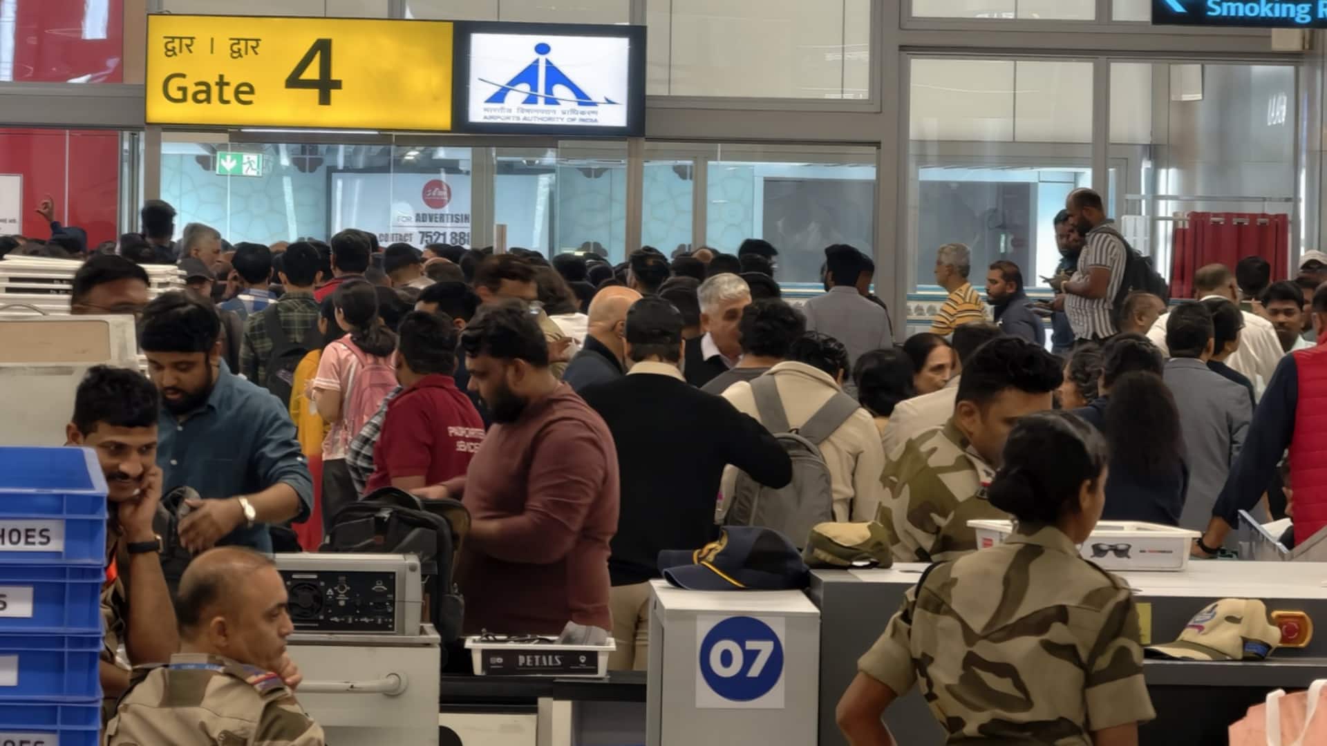 इंडिगो संकट के बीच DGCA ने चालक दल से जुड़े नियम आंशिक तौर पर वापस लिए