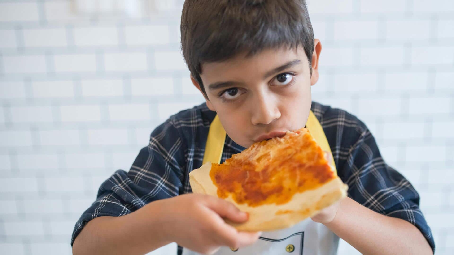 भारत में लगातार बढ़ता जा रहा है बच्चों का मोटापा, जानिए इसके 5 संभावित कारण