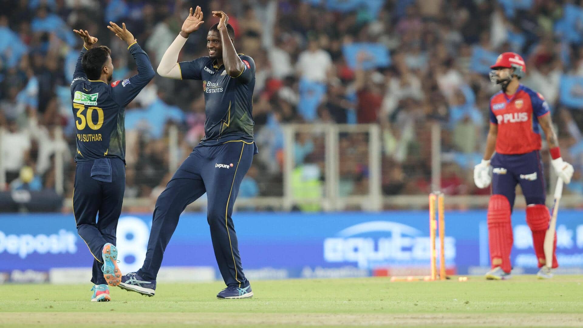 IPL 2026: GT ने PBKS को हराकर दर्ज की लगातार तीसरी जीत, ये बने रिकॉर्ड्स 