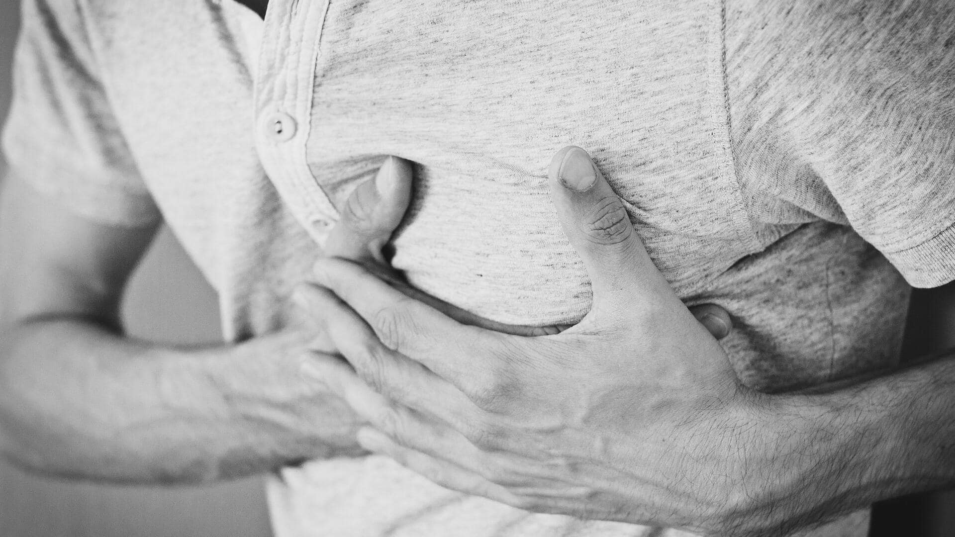 एसिड रिफ्लक्स होने पर शरीर देता है ये 5 संकेत, न करें नजरअंदाज