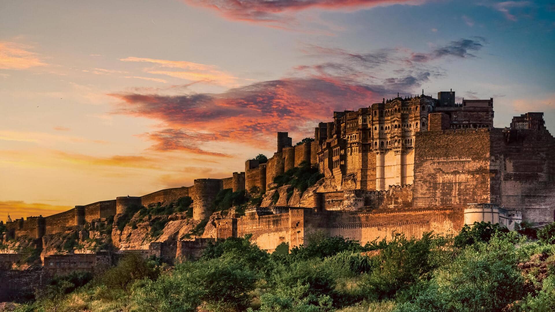 हर भारतीय को एक बार जरूर देखनी चाहिए ये ऐतिहासिक जगहें, यात्रा का मजा दोगुना होगा