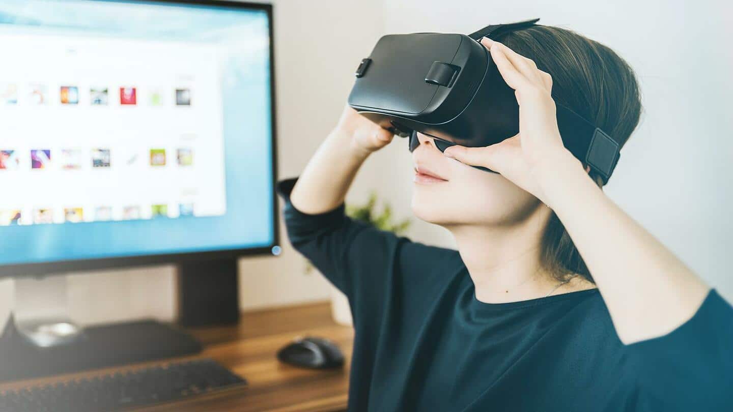 ऐपल MR हेडसेट पर VR कंटेंट के लिए डिज्नी समेत अन्य कंपनियों से कर रही बात