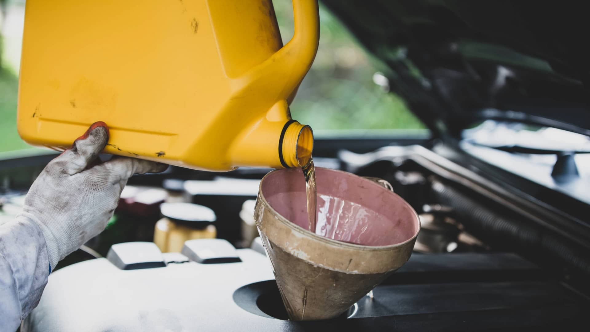 सर्दी में कार के लिए कौनसा ऑयल रहता है सही? यहां समझिये 