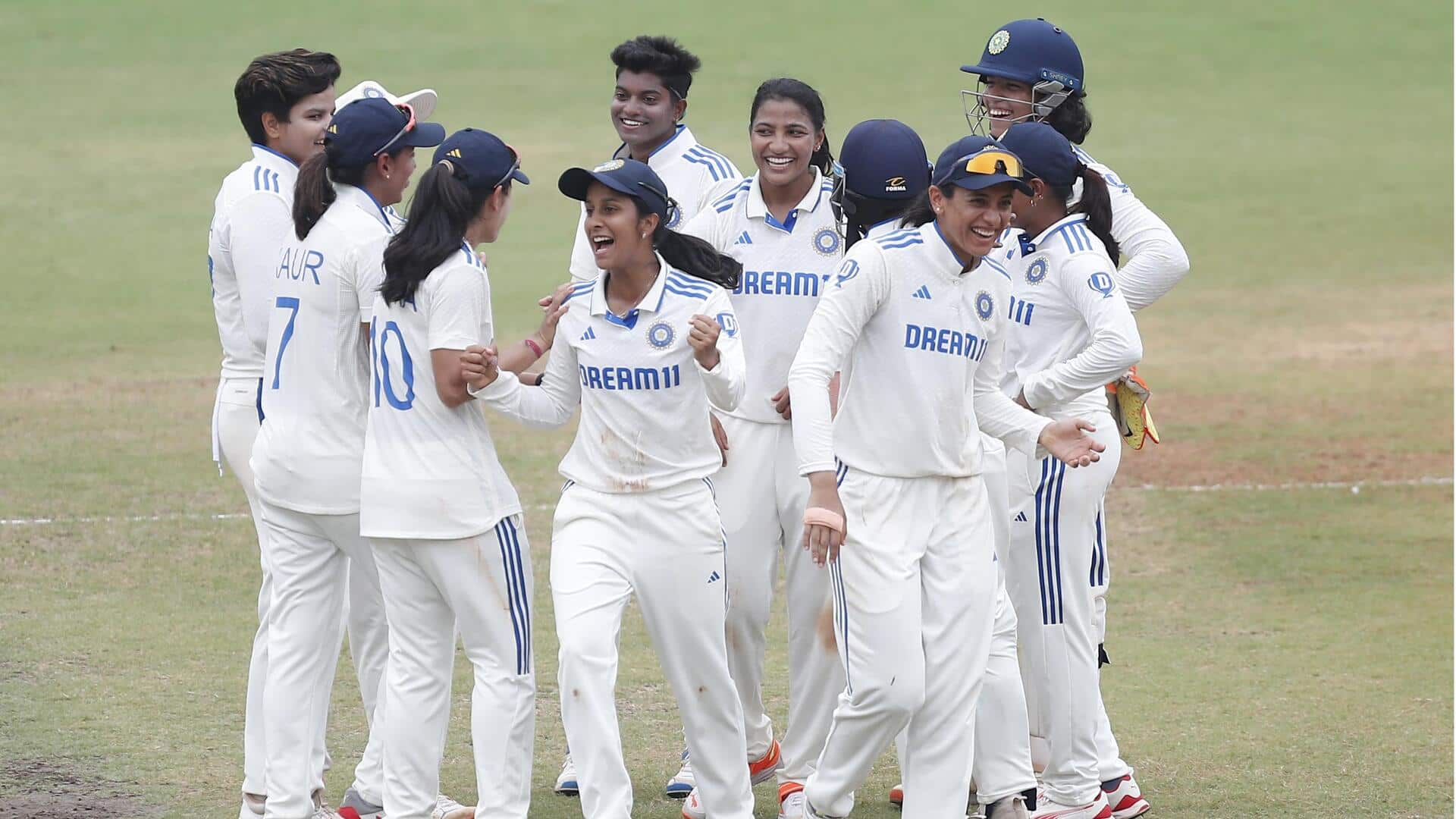 एकमात्र टेस्ट: भारतीय महिला टीम ने दक्षिण अफ्रीका को 10 विकेट से हराया, ये बने रिकॉर्ड्स