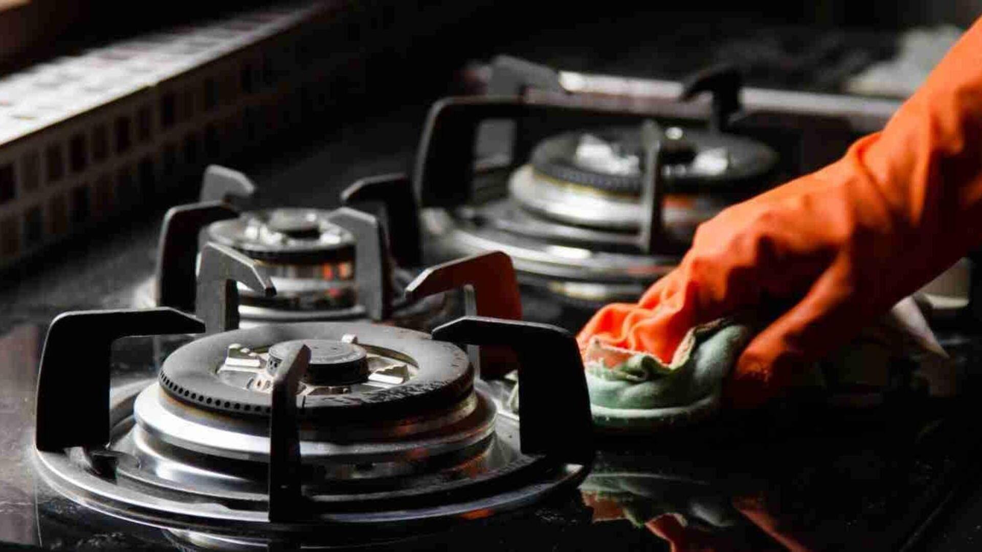 गैस स्टोव की सफाई के लिए आजमाएं ये 5 आसान उपाय, चमक उठेगा