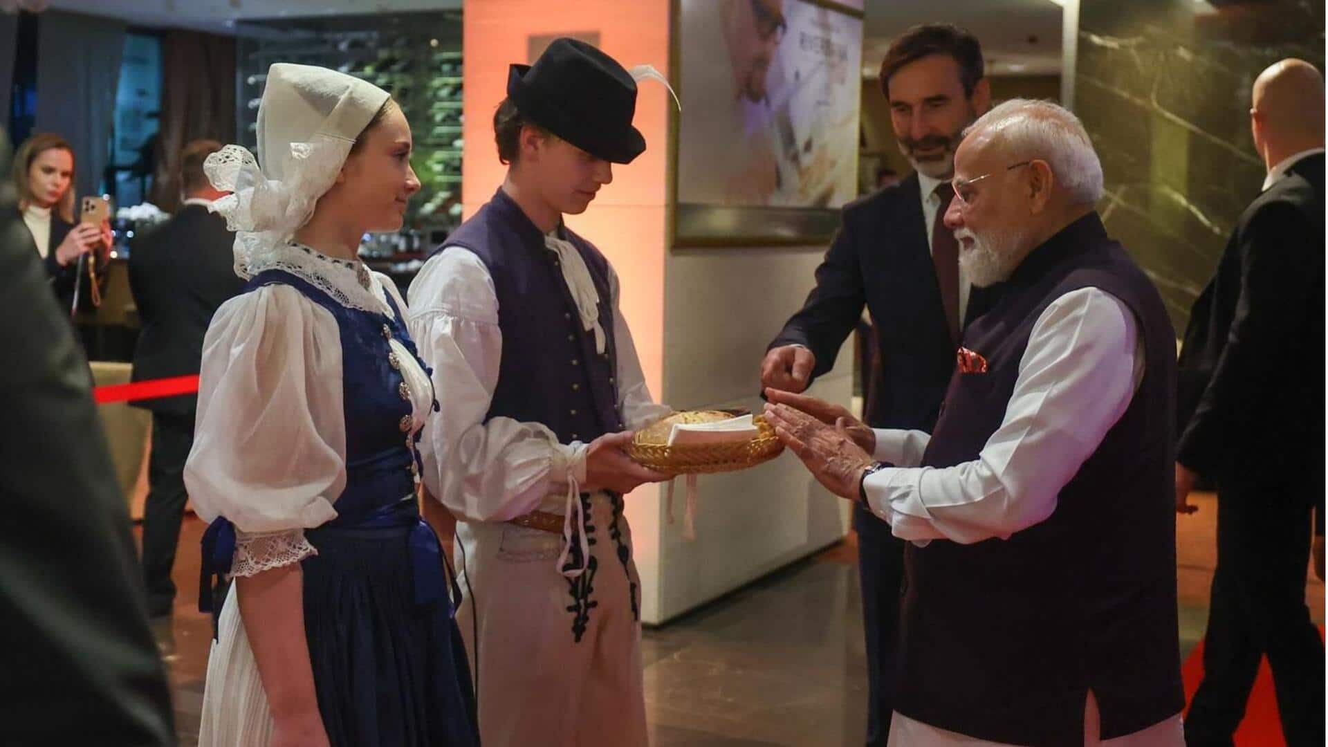 प्रधानमंत्री मोदी स्लोवाकिया पहुंचे, 1993 के बाद किसी भारतीय प्रधानमंत्री का पहला दौरा