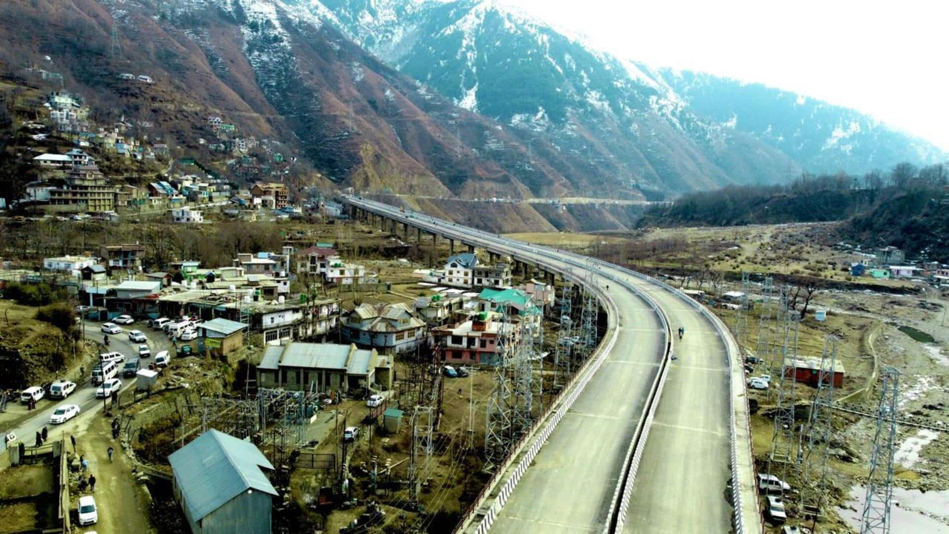 सरकार राष्ट्रीय राजमार्गों पर शुरू करेगी बाधा मुक्त टोलिंग, आर्थिक सर्वेक्षण में किया खुलासा 