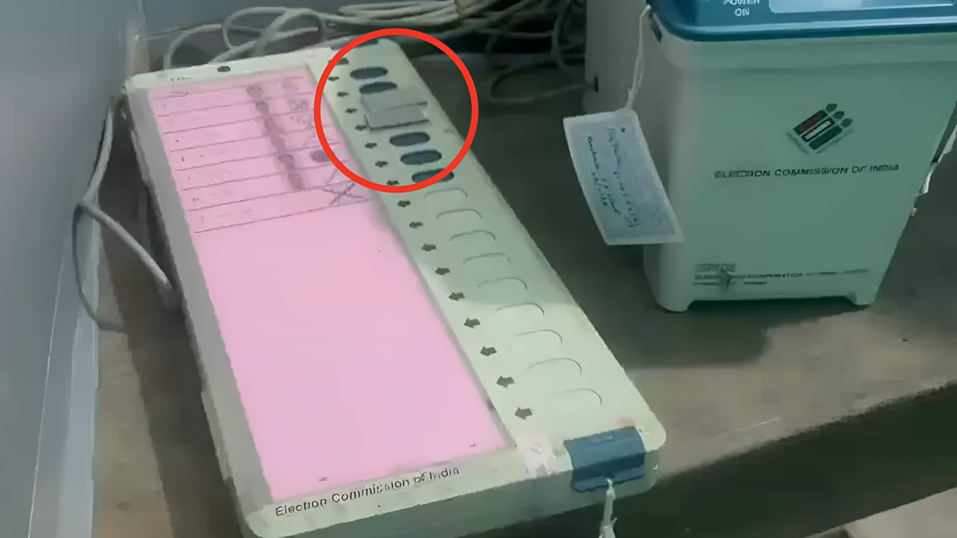 पश्चिम बंगाल विधानसभा चुनाव: सुवेंदु अधिकारी से TMC कार्यकर्ताओं की झड़प, हुगली में भिड़े TMC-लेफ्ट समर्थक