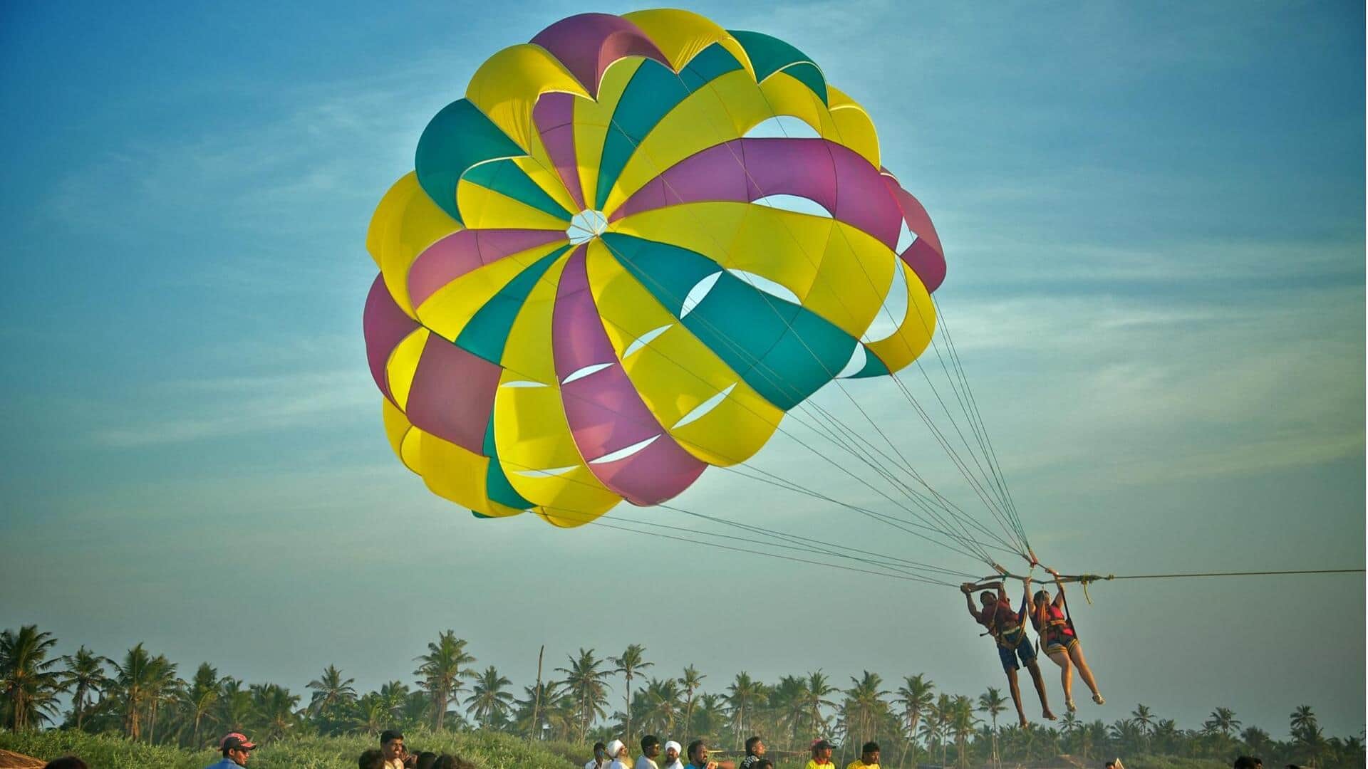 पैरासेलिंग क्या है? जानिए इस साहसिक खेल से जुड़ी जरूरी बातें और सुरक्षा के सुझाव