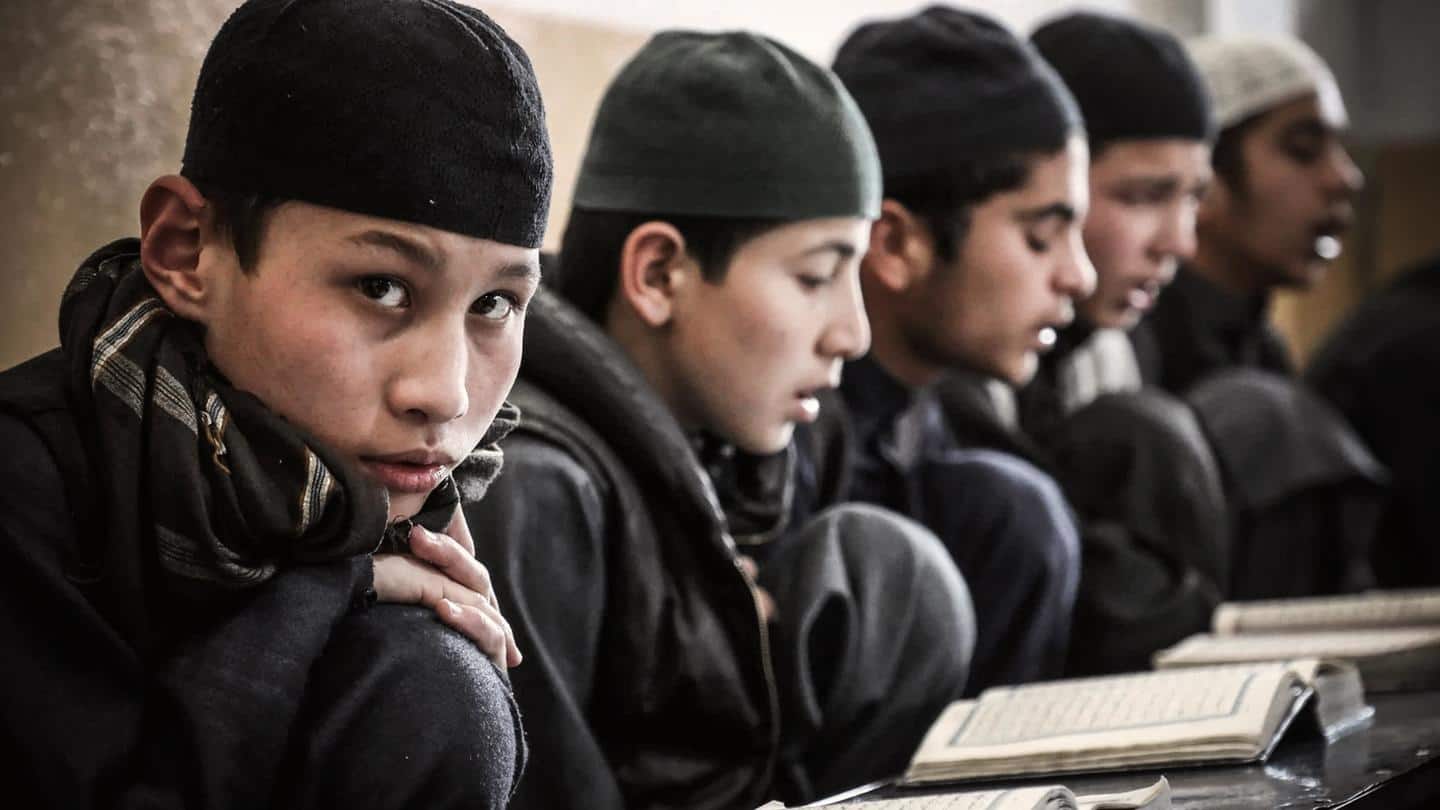 तालिबान ने लड़कों के लिए खोले स्कूल, लड़कियों को नहीं दी कक्षाओं में जाने अनुमति