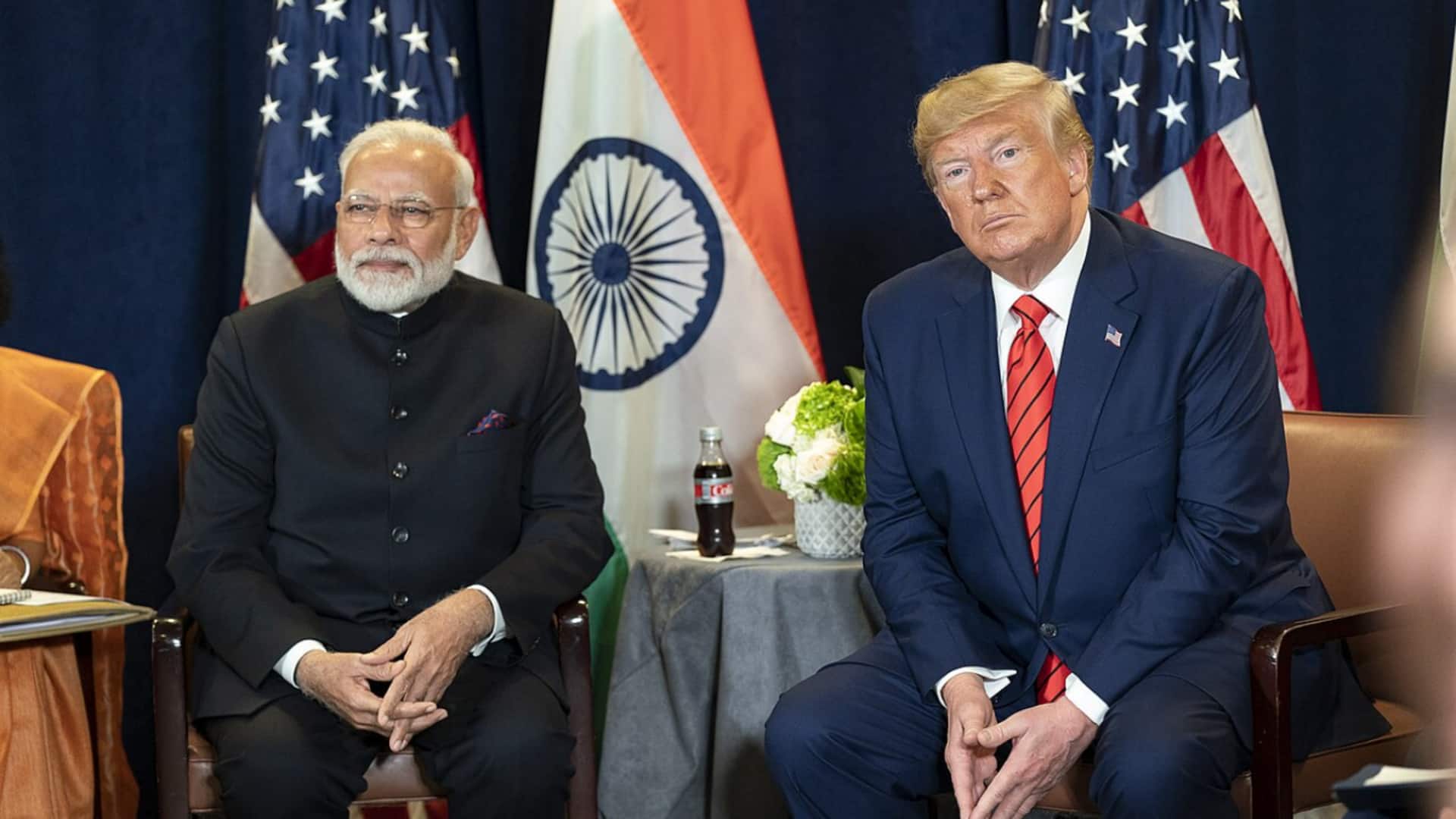 ट्रंप के रूसी तेल पर दावे को लेकर भारत ने कहा- हितों की रक्षा करना प्राथमिकता ट्रंप के रूसी तेल पर दावे को लेकर भारत ने कहा- हितों की रक्षा करना प्राथमिकता