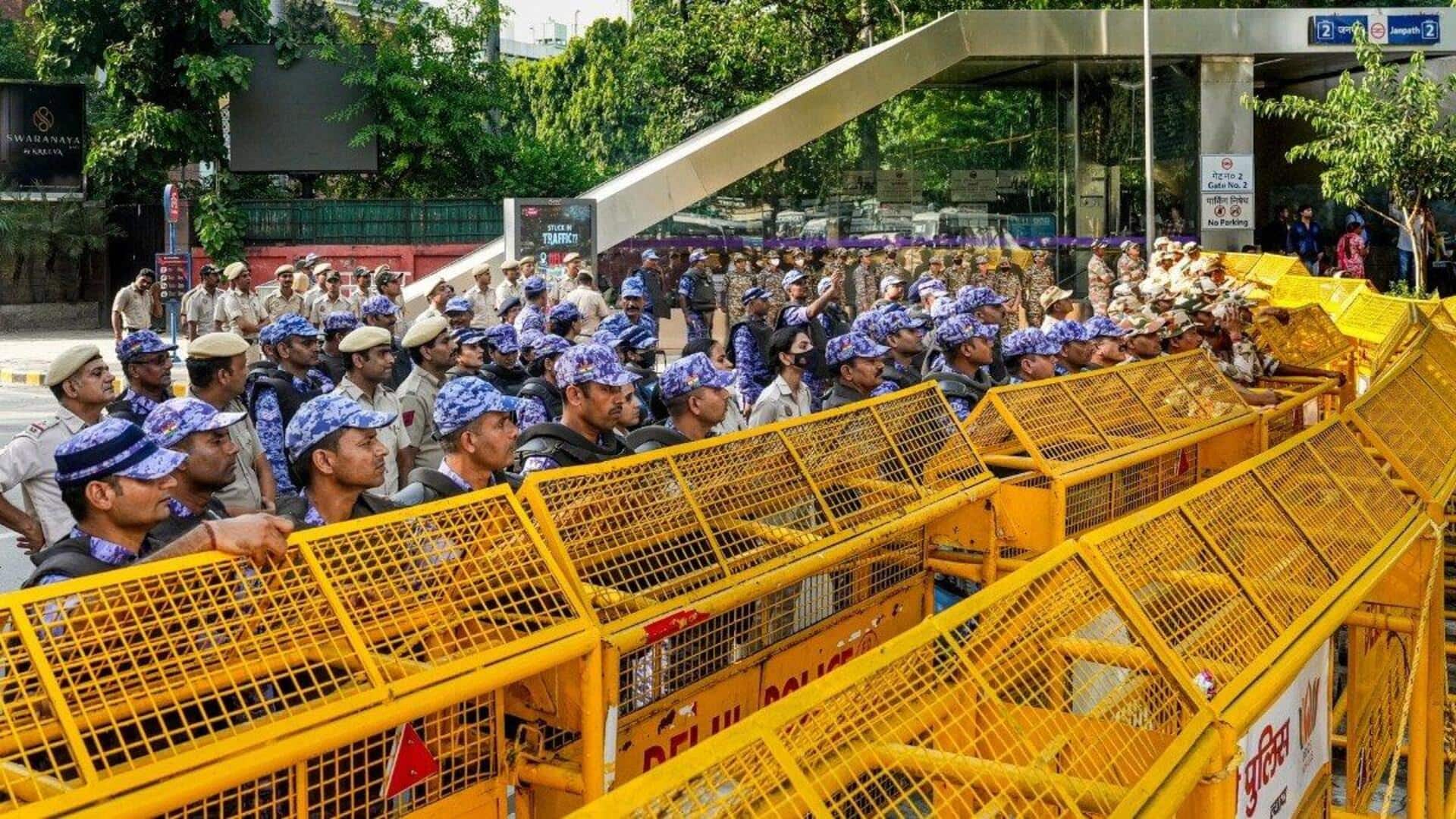 दिल्ली में तिरंगा मार्च से पहले दिल्ली पुलिस अभिजीत दिपके के ठिकाने पर पहुंची, नोटिस दिया