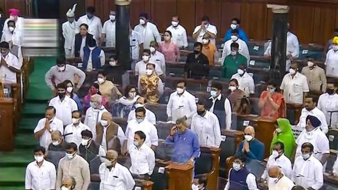विपक्ष के विरोध के बीच मंत्रियों ने दिए जवाब विपक्ष के विरोध के बीच मंत्रियों ने दिए जवाब