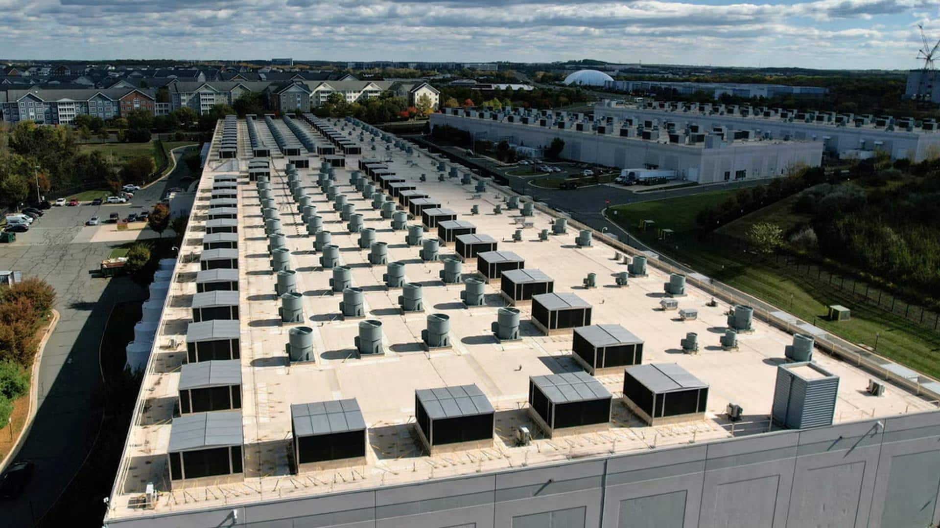 ईरान खाड़ी क्षेत्र के डाटा सेंटर पर क्यों कर रहा हमला?