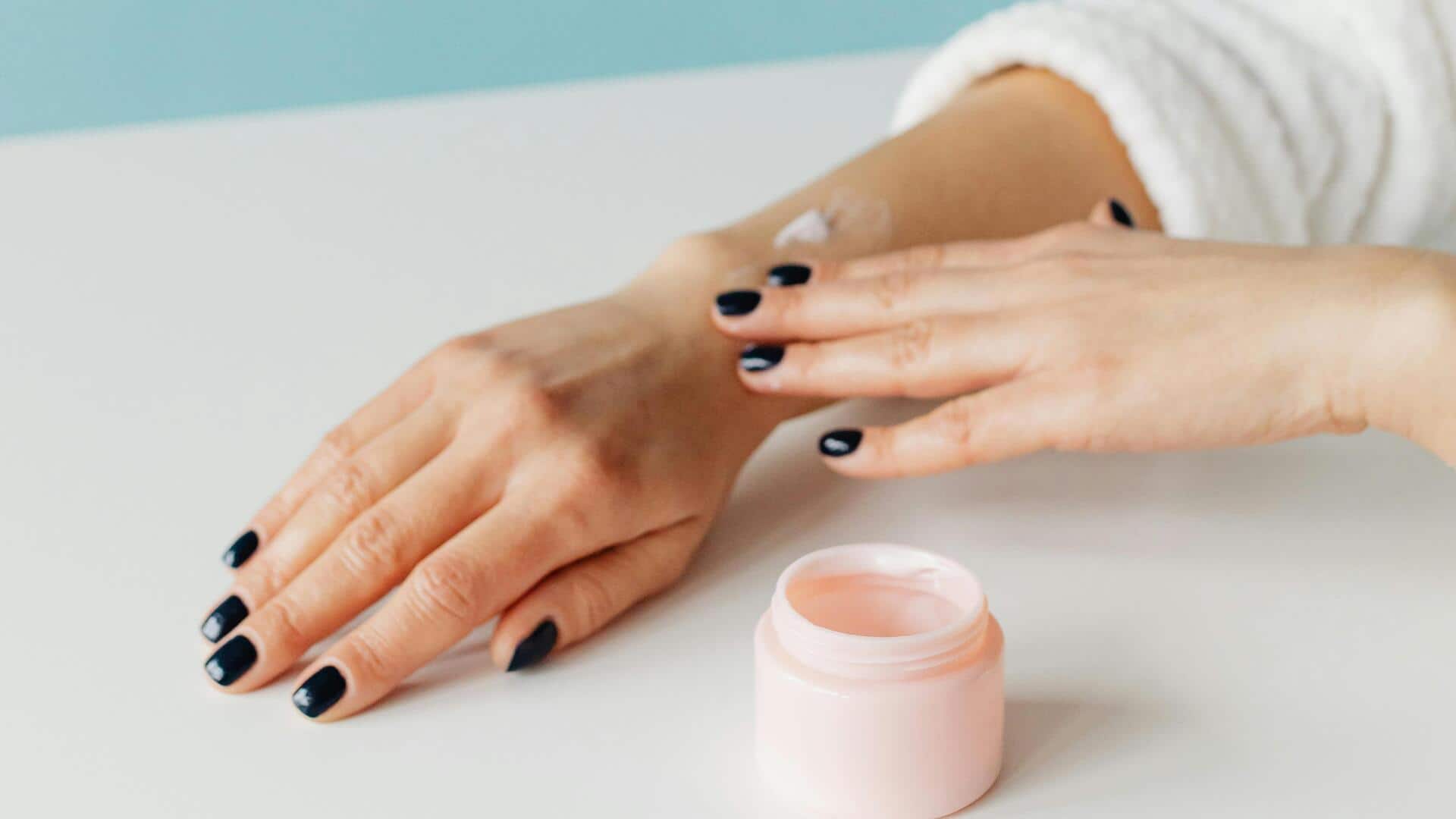 स्किन केयर रूटीन शुरू करने वाले हैं तो इन 5 उत्पादों को जरूर बनाएं हिस्सा