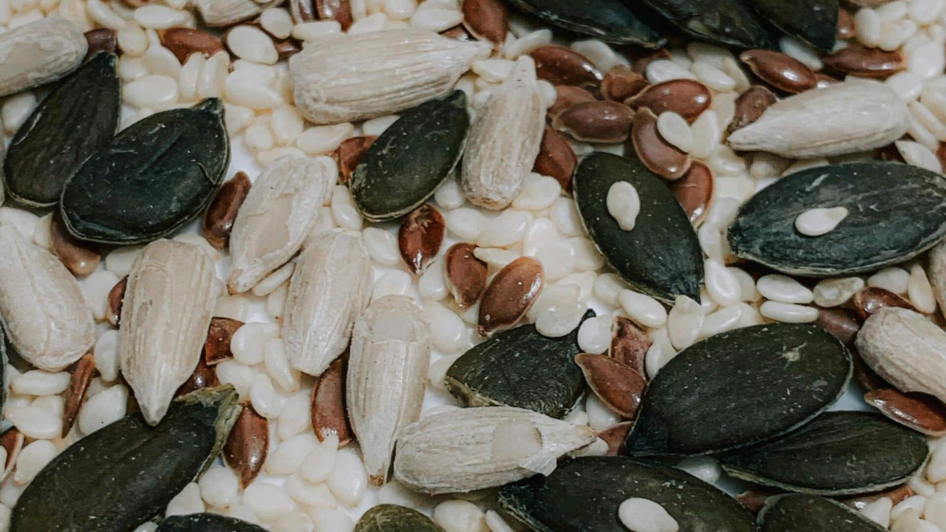 बालों को बढ़ाने में मदद कर सकते हैं ये 5 बीज, रोजाना खाएं