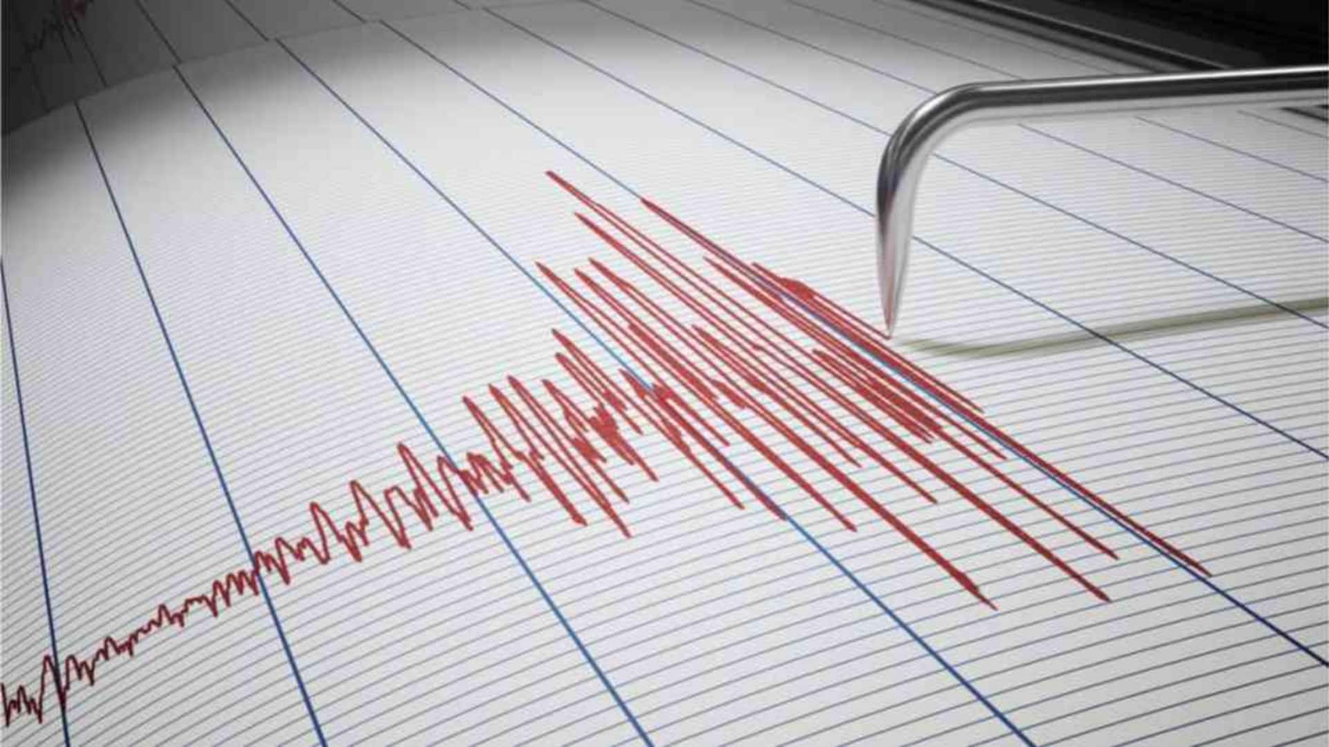 अफगानिस्तान में आया 5.6 तीव्रता का भूकंप, जम्मू-कश्मीर तक महसूस किए गए झटके अफगानिस्तान में आया 5.6 तीव्रता का भूकंप, जम्मू-कश्मीर तक महसूस किए गए झटके