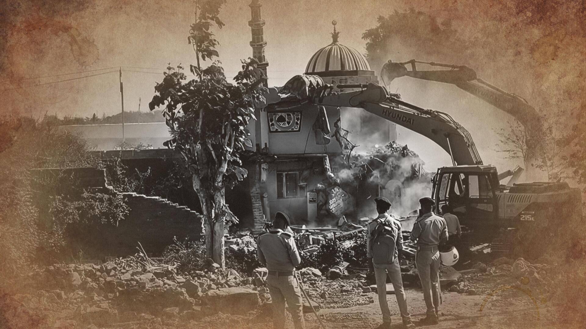 गुजरात: दाहोद और जूनागढ़ में धार्मिक स्थलों को क्यों तोड़ा गया?