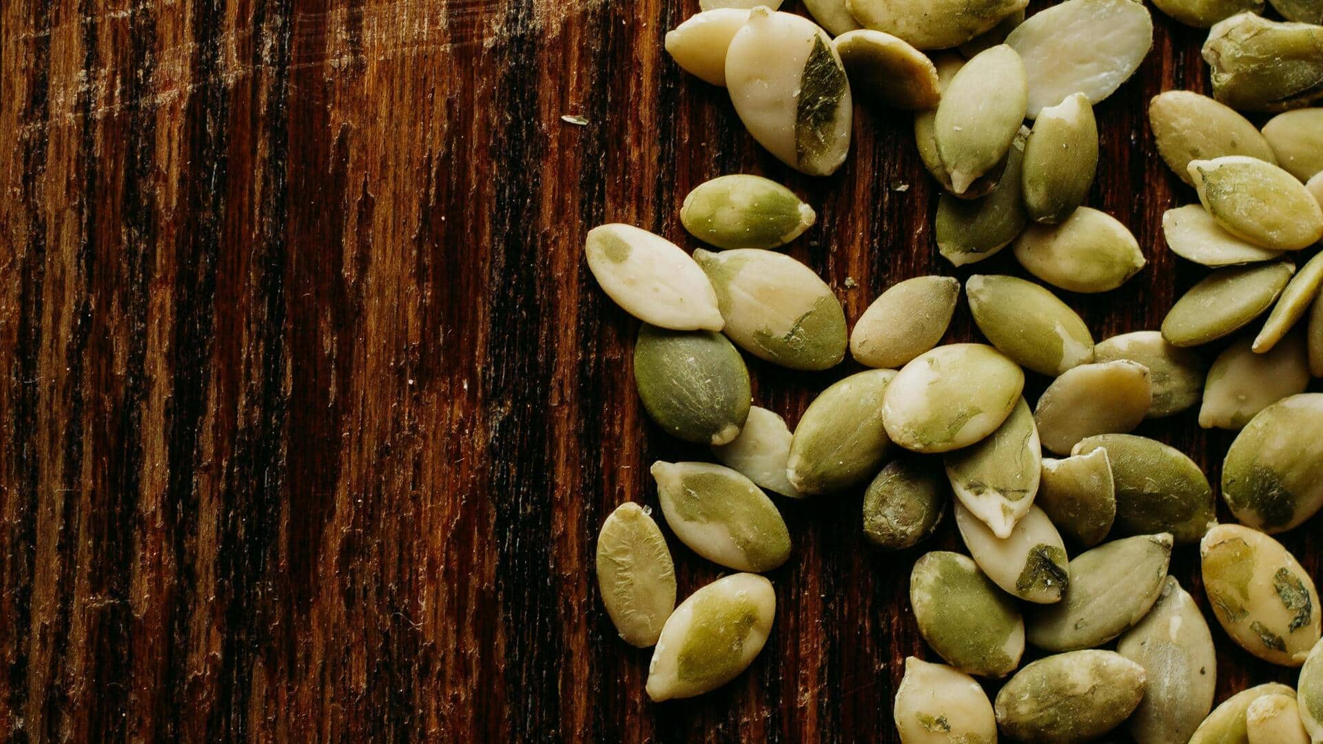 कद्दू के बीज का अधिक सेवन स्वास्थ्य को पहुंचा सकता है नुकसान, जानिए कैसे