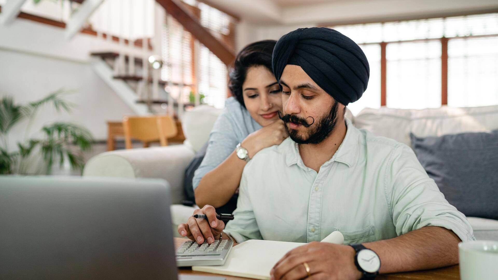 अपने रिश्ते से बाहर भी बनाएं जीवन, इससे बढ़ेगा आपके बीच प्यार