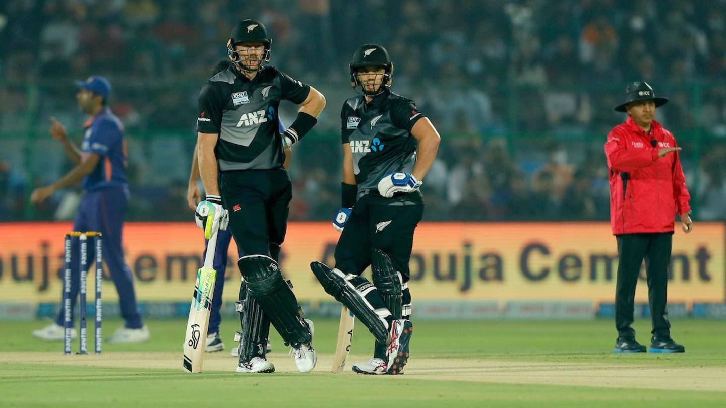 भारत बनाम न्यूजीलैंड, पहला टी-20: गुप्टिल-चैपमैन ने लगाए अर्धशतक, भारत को मिला 165 रनों का लक्ष्य
